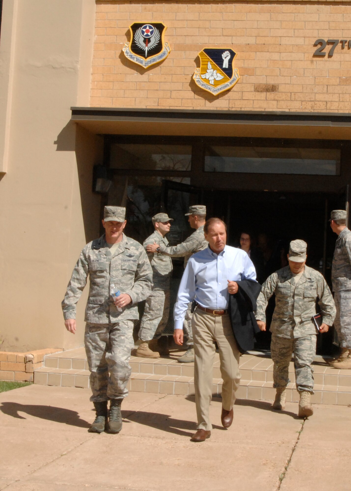 Sen. Udall visits Cannon > Cannon Air Force Base > News