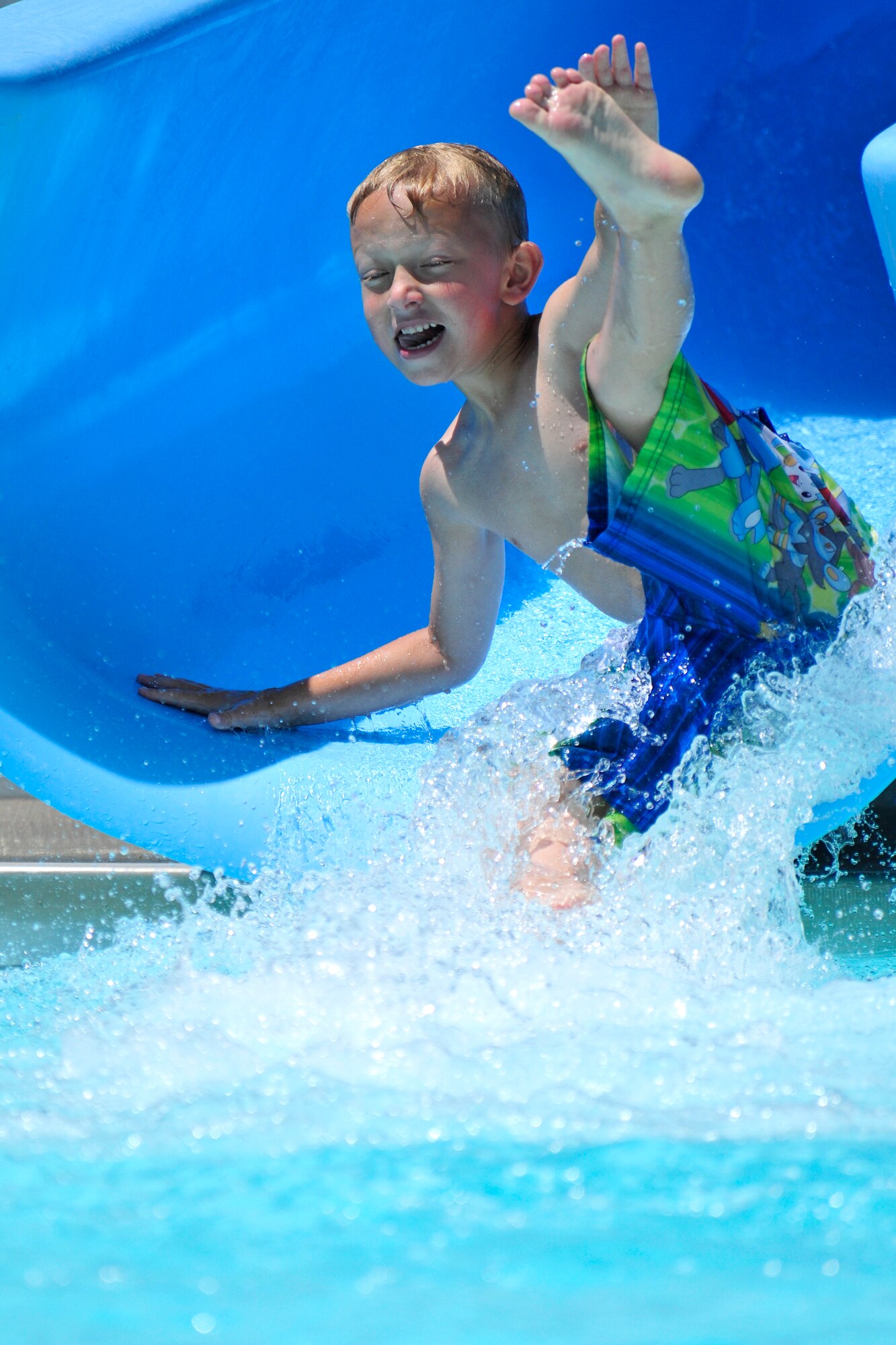 Pool grand opening a splashing success > Cannon Air Force Base > News