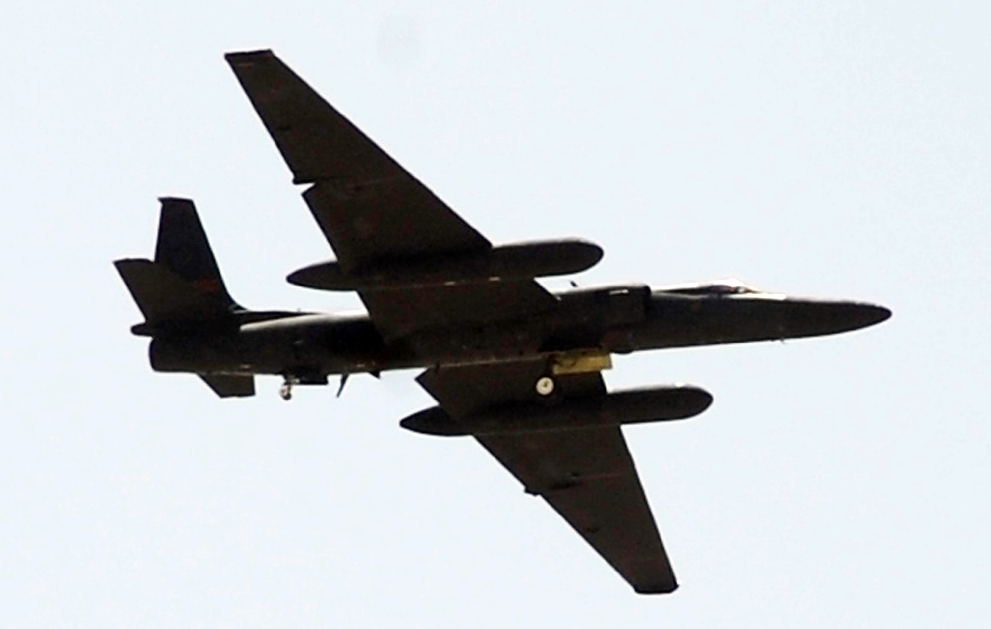 A pilot guides a U-2 Dragon Lady through the air en route to a mission in the U.S. Central Command area of responsibility from an air base in Southwest Asia April 2, 2010. (U.S. Air Force photo/Master Sgt. Scott T. Sturkol)