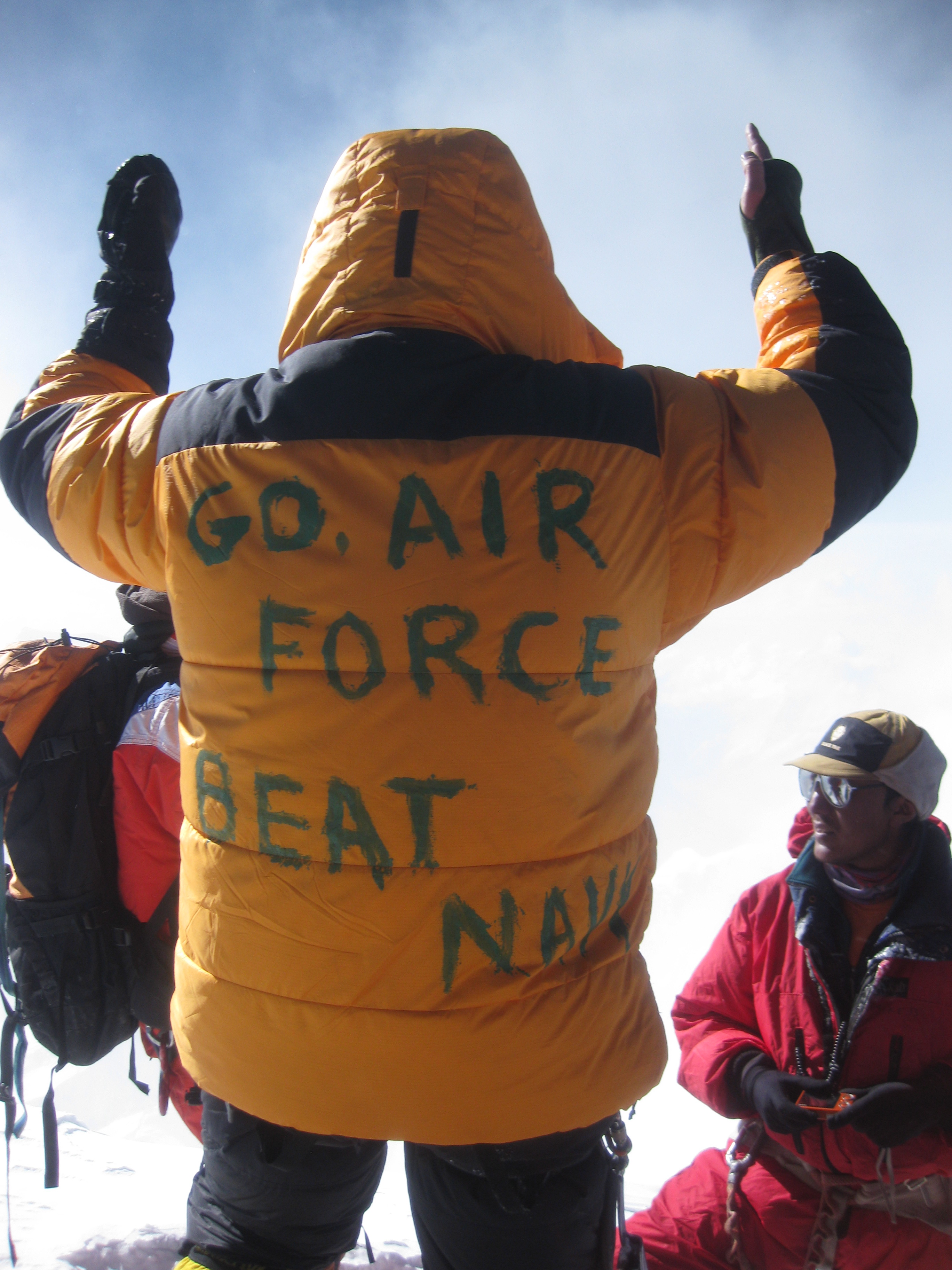 Afspc Airman Scales Mount Everest Air Force Space Command Archived Article Display