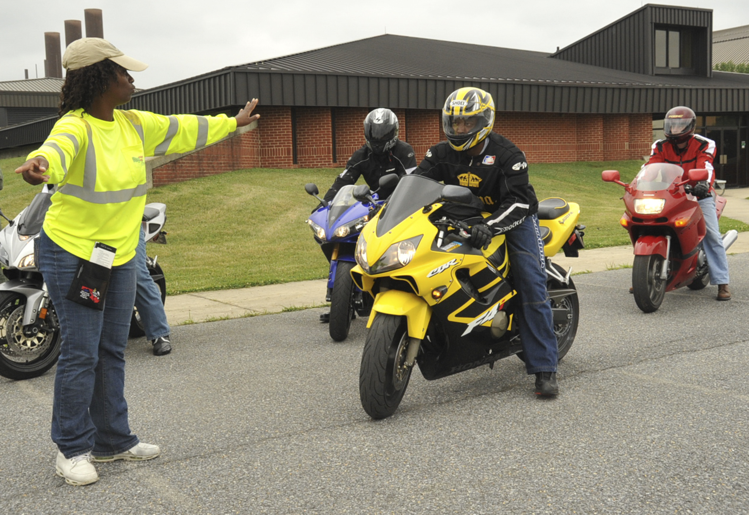 Pics of best sale bike riders