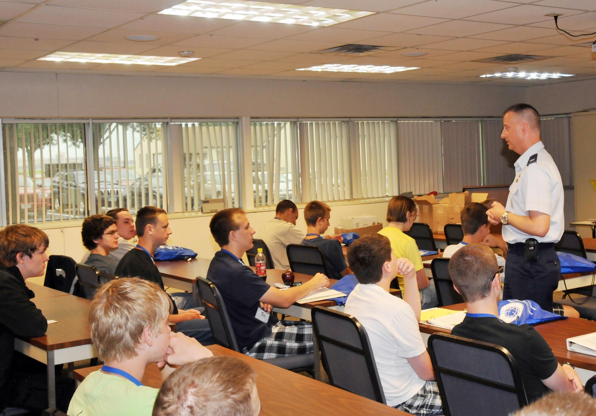Col. Brett Newman, 934th Maintenance Group Commander, talks with Aviation Career Education camp students June 21. The 934th AW hosts two week-long classes where students learn about aviation theory and careers. (Air Force Photo/Paul Zadach)
Add a caption
Col. Brett Newman, 934th Maintenance Group Commander, talks with Aviation Career Education camp students June 21.  The 934th AW hosts two week-long classes where students learn about aviation theory and careers. (Air Force Photo/Paul Zadach)
