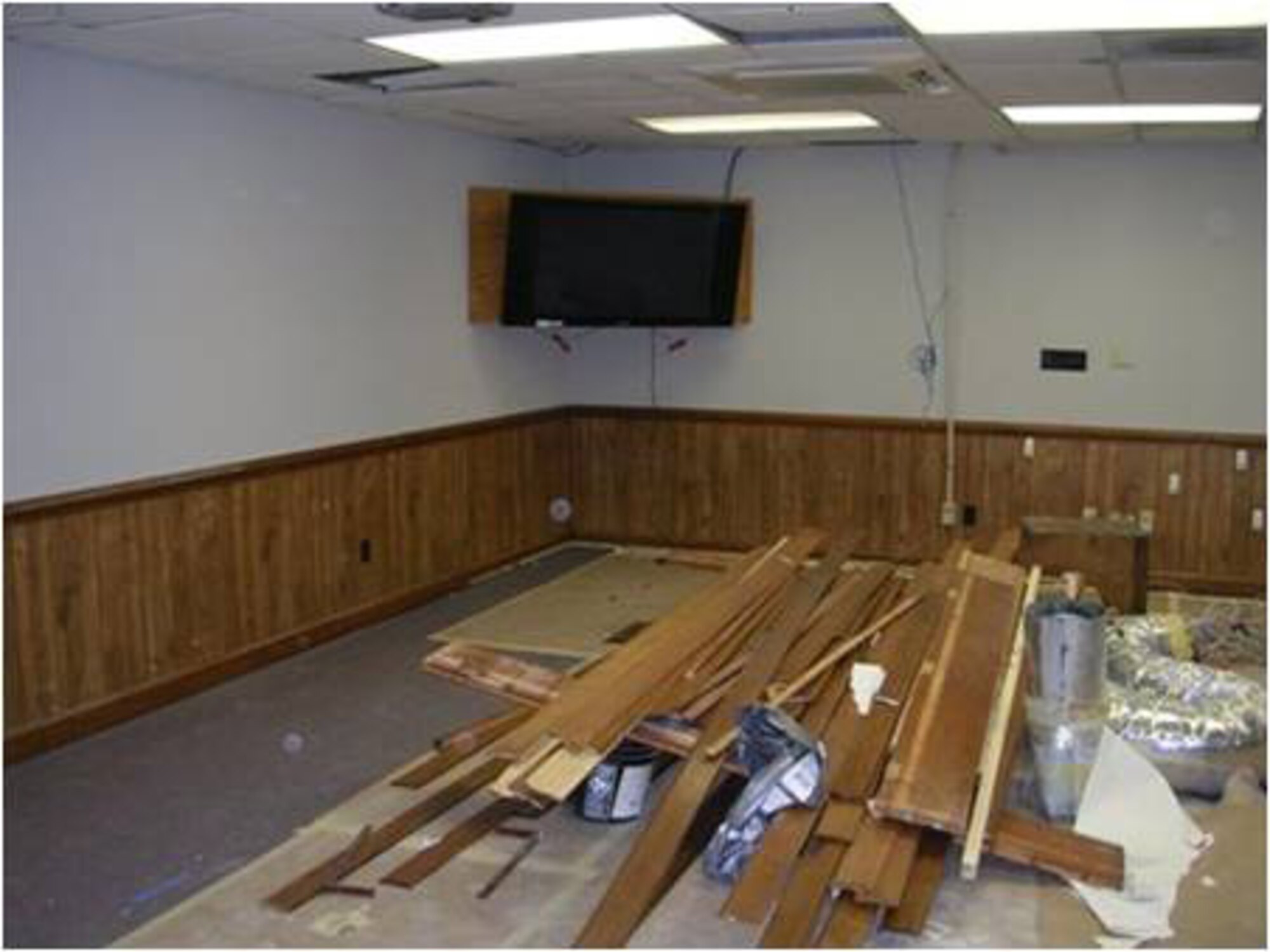 The old 916th intelligence shop. (USAF photo courtesy of 916th Intel)