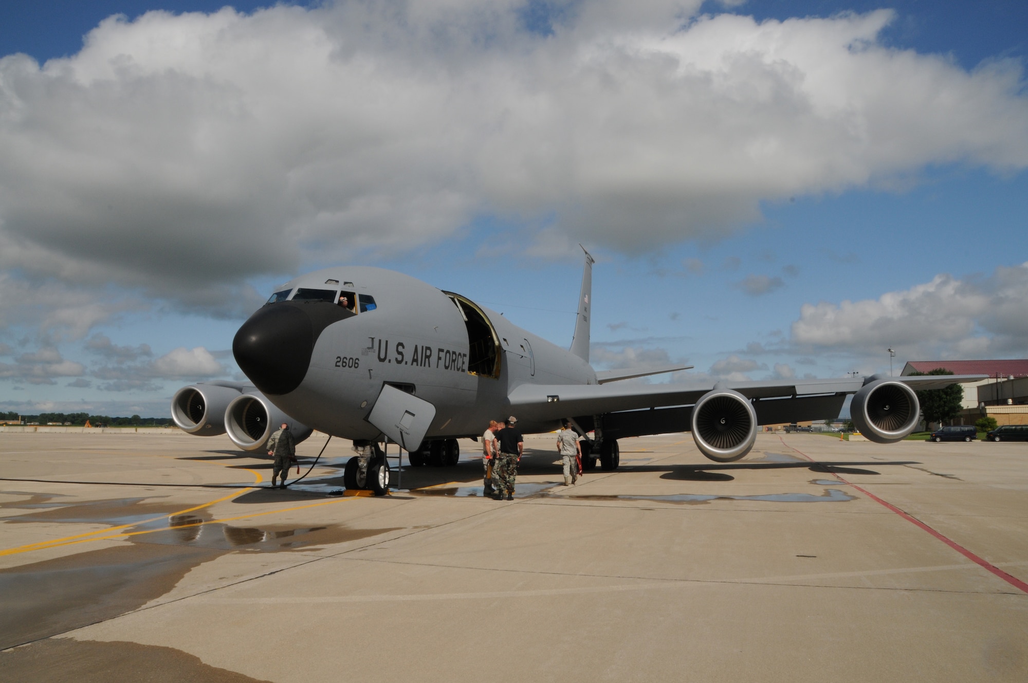 185th Air Refueling Wing KC-135 tail number 57-2606 on the ramp at the Sioux City, Iowa based Air National Guard. The Aircraft has just returned here to Sioux City, from Tinker Air Force Base after completion of periodic depot maintenance. USAF Photo: MSgt Vincent De Groot 185th ARW Public Affairs (Released) 