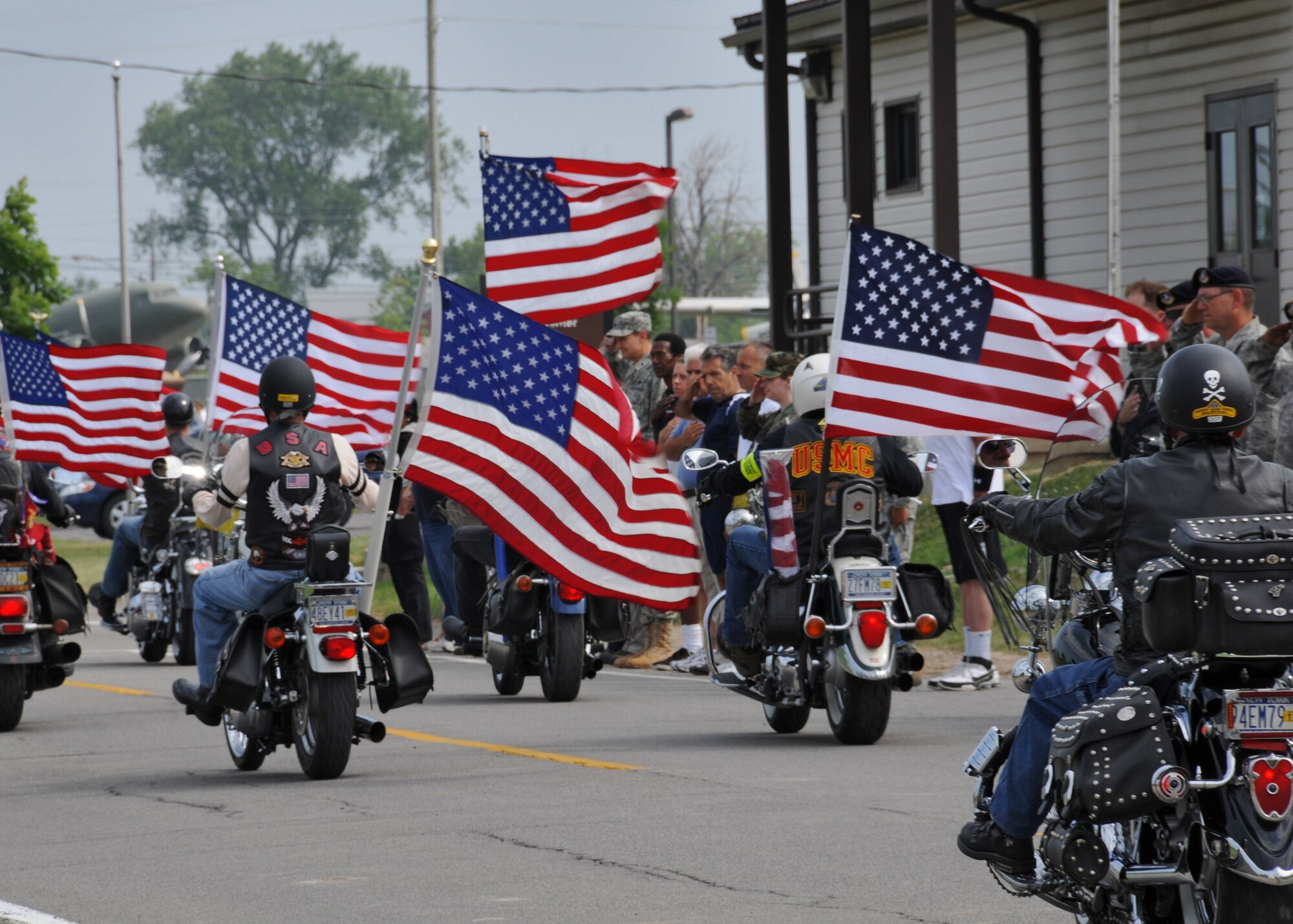 The remains of Lance Cpl. Timothy G. Serwinowski 3rd Battalion, 6th Marine Regiment, 2nd Marine Division, II Marine Expeditionary Force arrive at the Niagara Falls Air Reserve Station, June 25, 2010, Niagara Falls, NY. Family, friends, military personnel and the Patriot Guard Riders were on hand at the base. (U.S. Air Force photo by Staff Sgt. Joseph McKee)