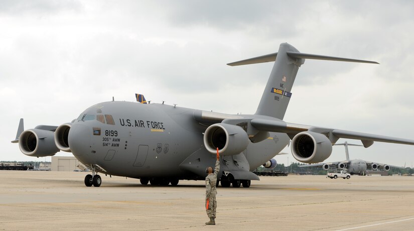 New Globemaster arrives to JB MDL flightline > Joint Base McGuire-Dix ...