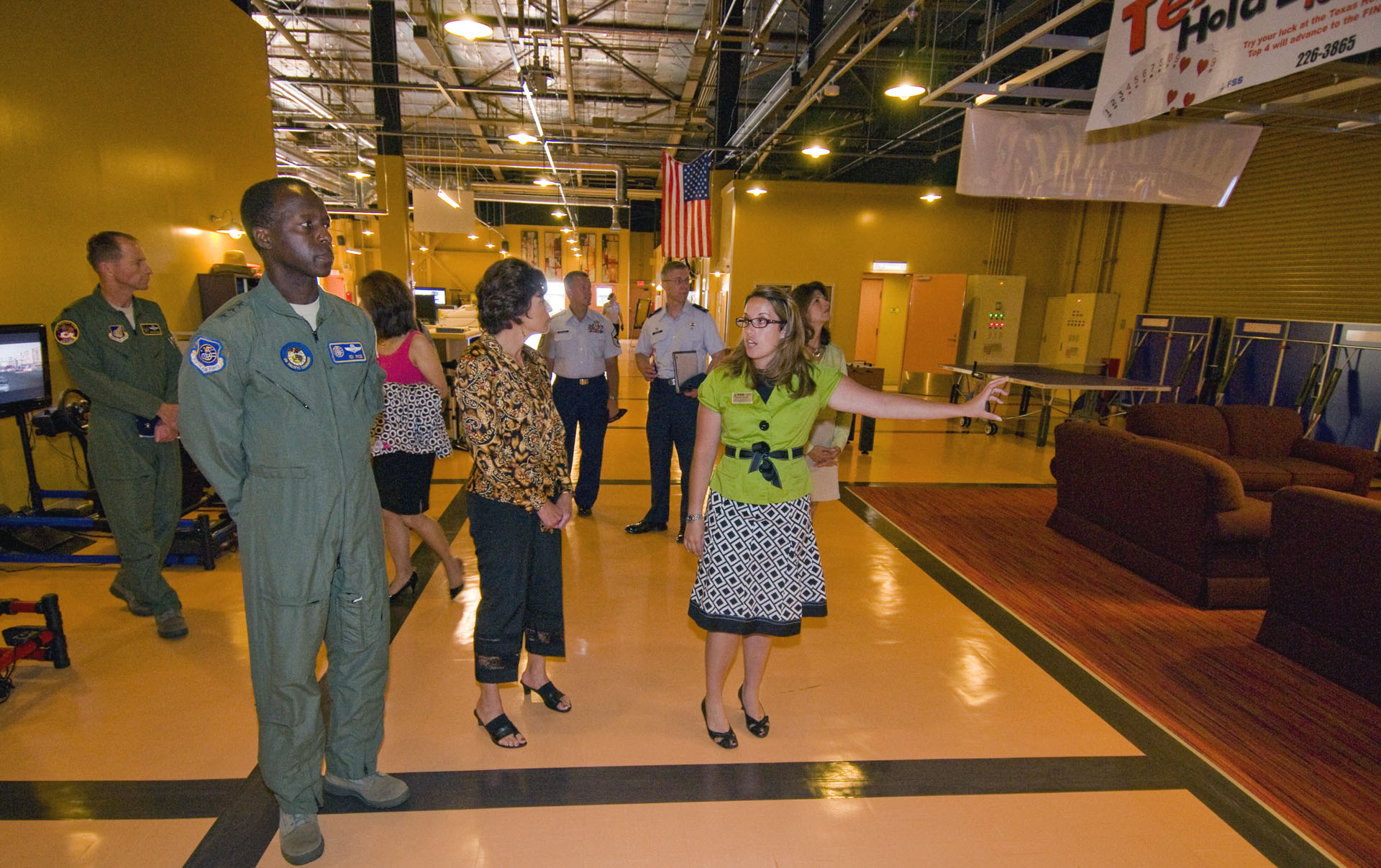 Lt. Gen. Rice visits Misawa > Misawa Air Base > Article Display