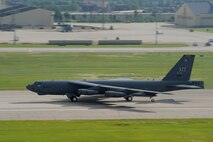 MINOT AIR FORCE BASE, N.D. -- A B-52H Stratofortress from the 69th Bomb Squadron speeds down the runway during a rapid launch exercise here June 28. As a finale to the week-long exercise, several B-52s from Minot and Barksdale AFB, La., took off in rapid succession, signaling the end of the training mission. (U.S. Air Force photo by Tech. Sgt. Lee A. Osberry, Jr.)