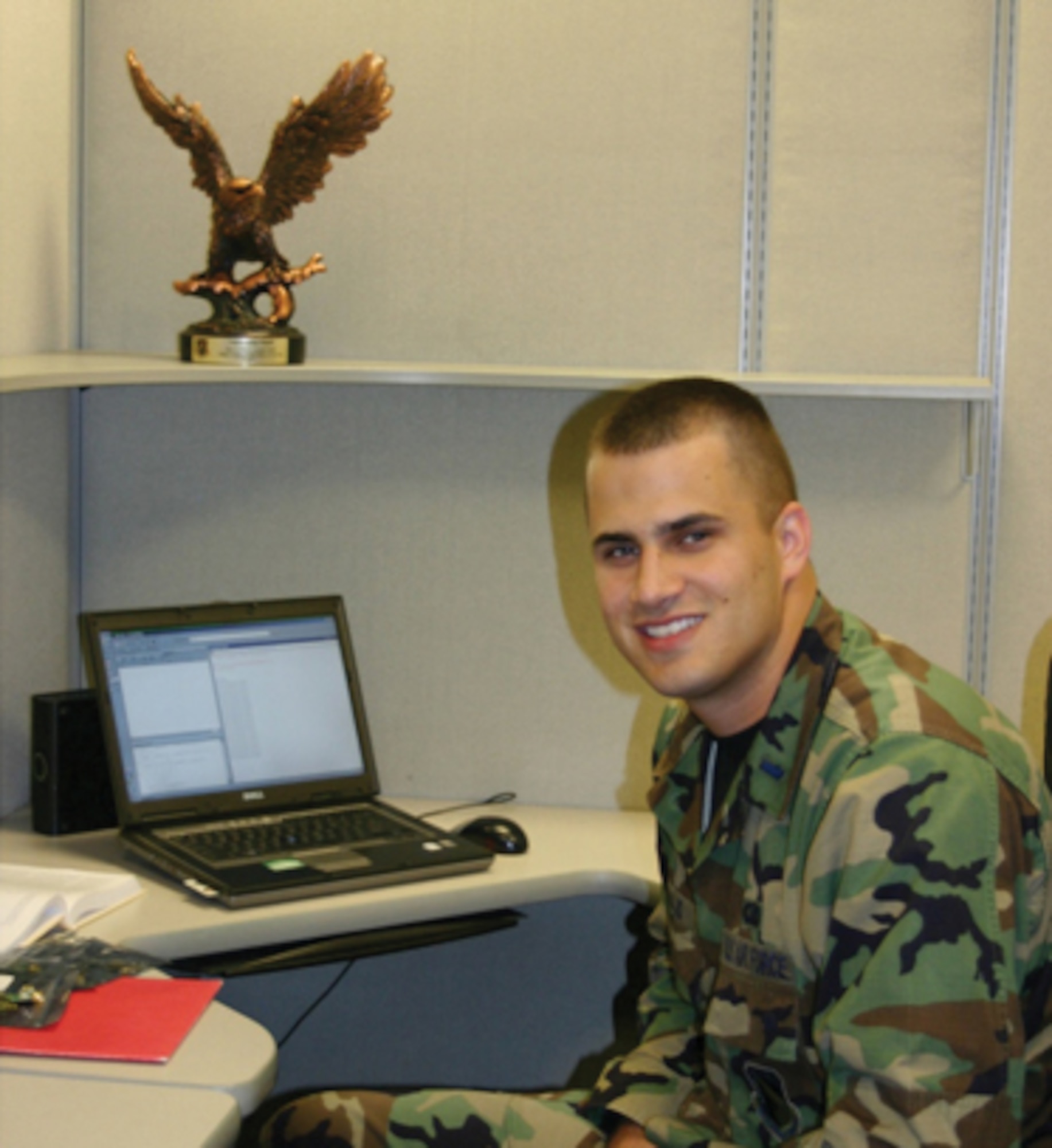 First Lieutenant Sean R. Majo, of the AFRL Sensors Directorate, won the Air Force Research and Development Award for 2009. (AFRL image) 