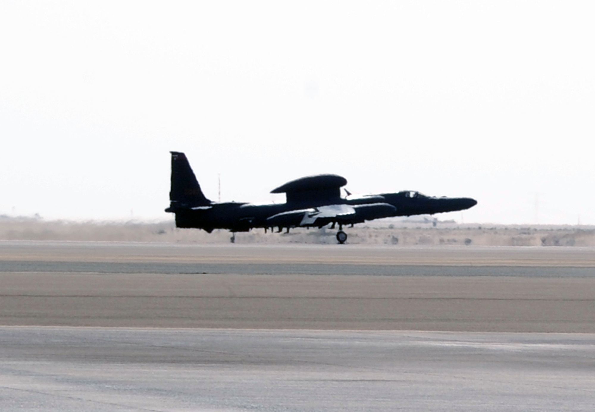 A U-2 Dragonlady assigned with the 99th Expeditionary Reconnaissance Squadron comes in for landing during operations at a non-disclosed base in Southwest Asia on Feb. 23, 2010. The 99th ERS is a part of the 380th Air Expeditionary Wing which supports operations Iraqi Freedom and Enduring Freedom and the Combined Joint Task Force-Horn of Africa. (U.S. Air Force Photo/Master Sgt. Scott T. Sturkol/Released)