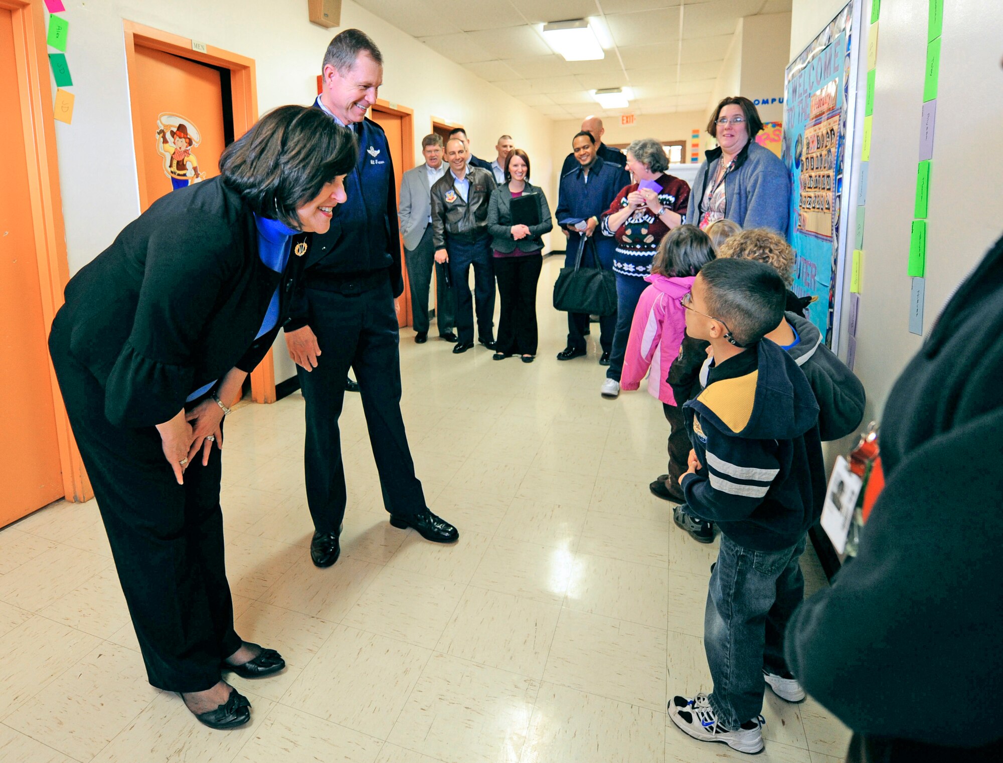 Gen. William M. Fraser III and his wife, Bev, talk with children at the Holloman Primary School Feb. 22, 2010, at Holloman Air Force Base, N.M. General and Mrs. Fraser visited with members of Holloman AFB to discuss quality-of-life programs for Airmen and their families. General Fraser is the commander of Air Combat Command. (U.S. Air Force photo/Senior Airman Tiffany Trojca)