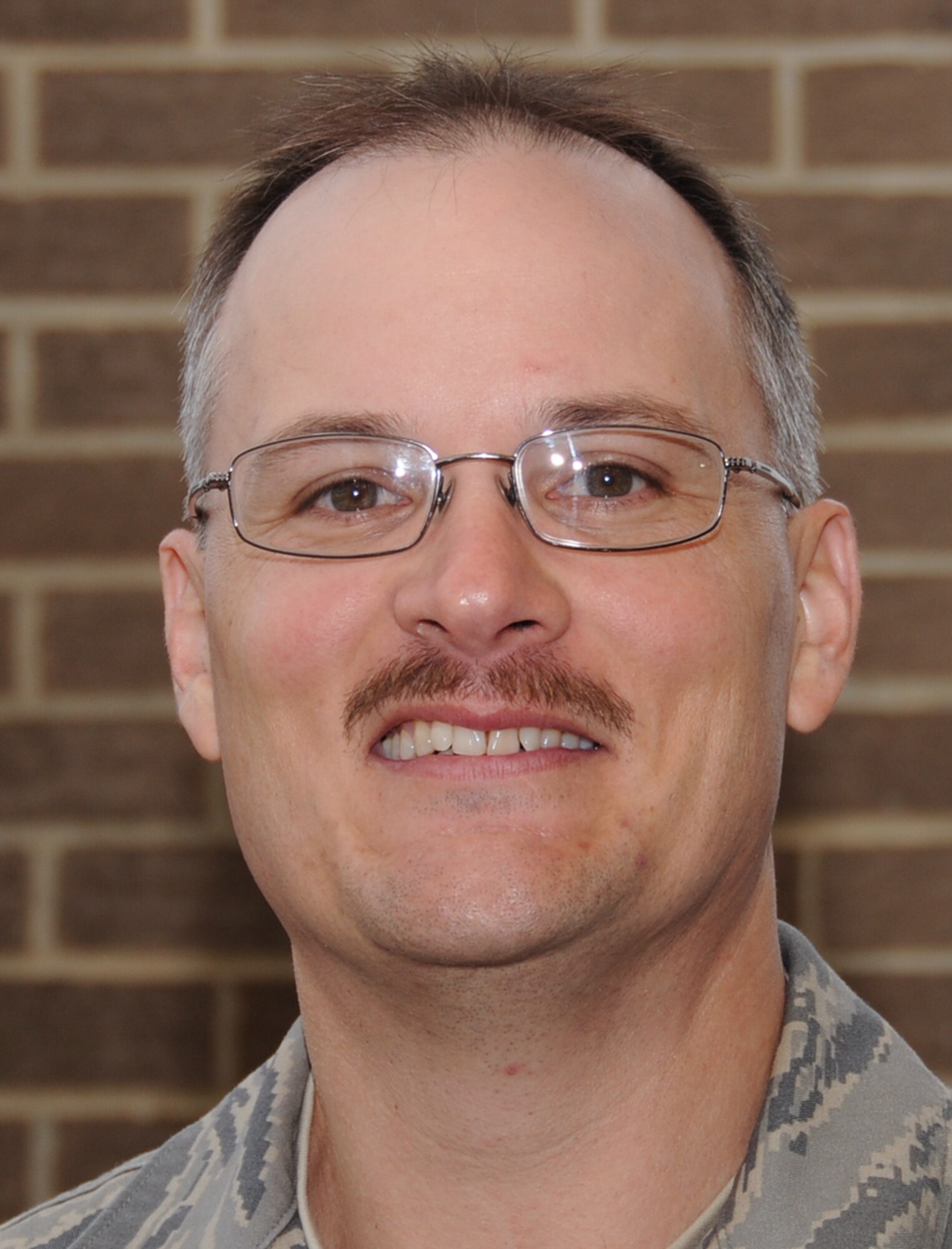 Senior Airman Timothy Hardesty has graduated from training in the 81st Training Group with perfect scores.  Airman Hardesty graduated Feb. 25 from the electronic principles course in the 332nd Training Squadron and is headed to Sheppard Air Force Base, Texas, for avionic attack control systems apprentice training before returning to the 120th Fighter Wing, Great Falls, Mont.  (U.S. Air Force photo by Kemberly Groue)