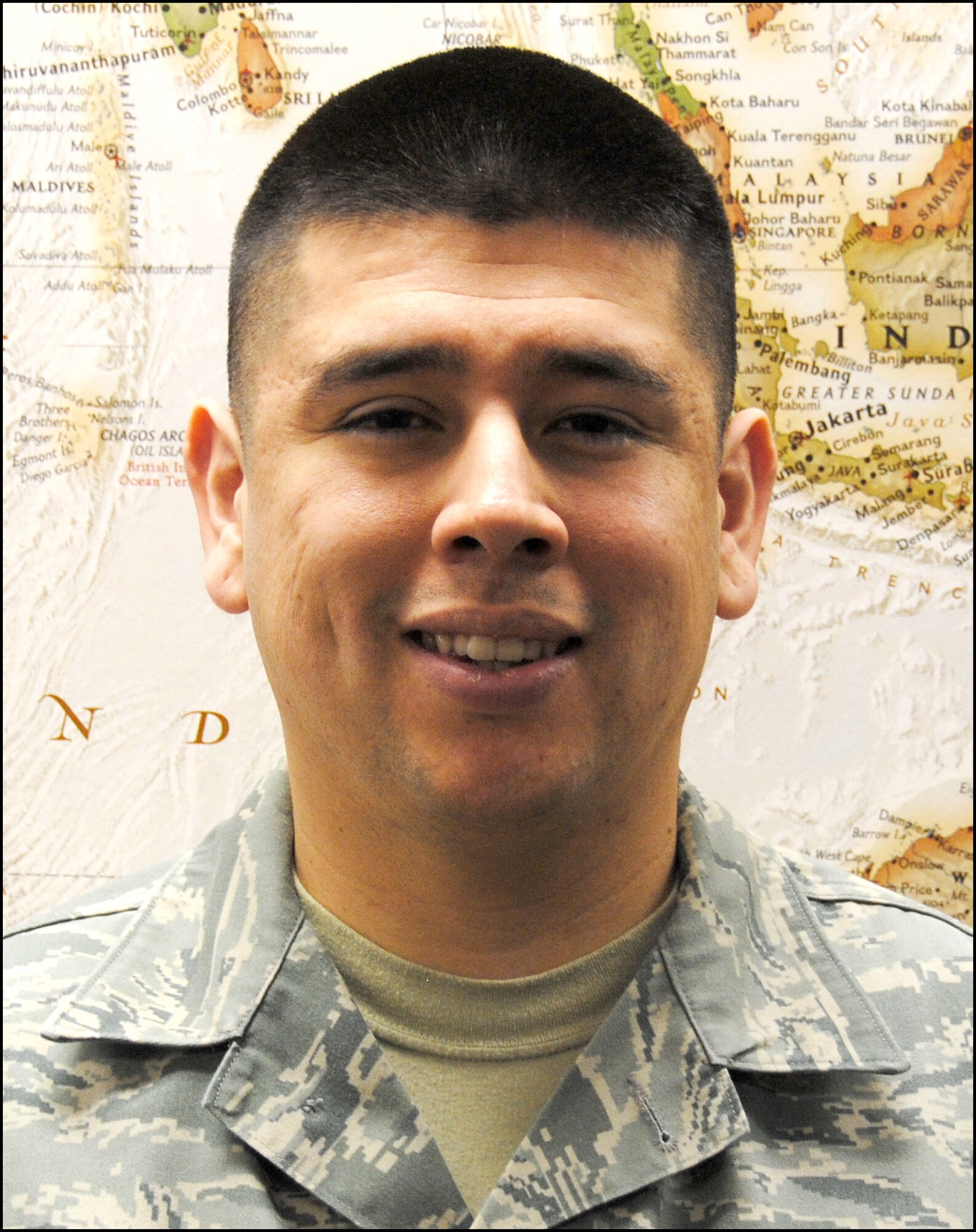 Senior Airman Danny Cruz is the 3A Airman in the 2009 Air Education and Training Command's Communications and Information Professionalism awards. (U.S. Air Force photo/ Ensign Rex Miller)