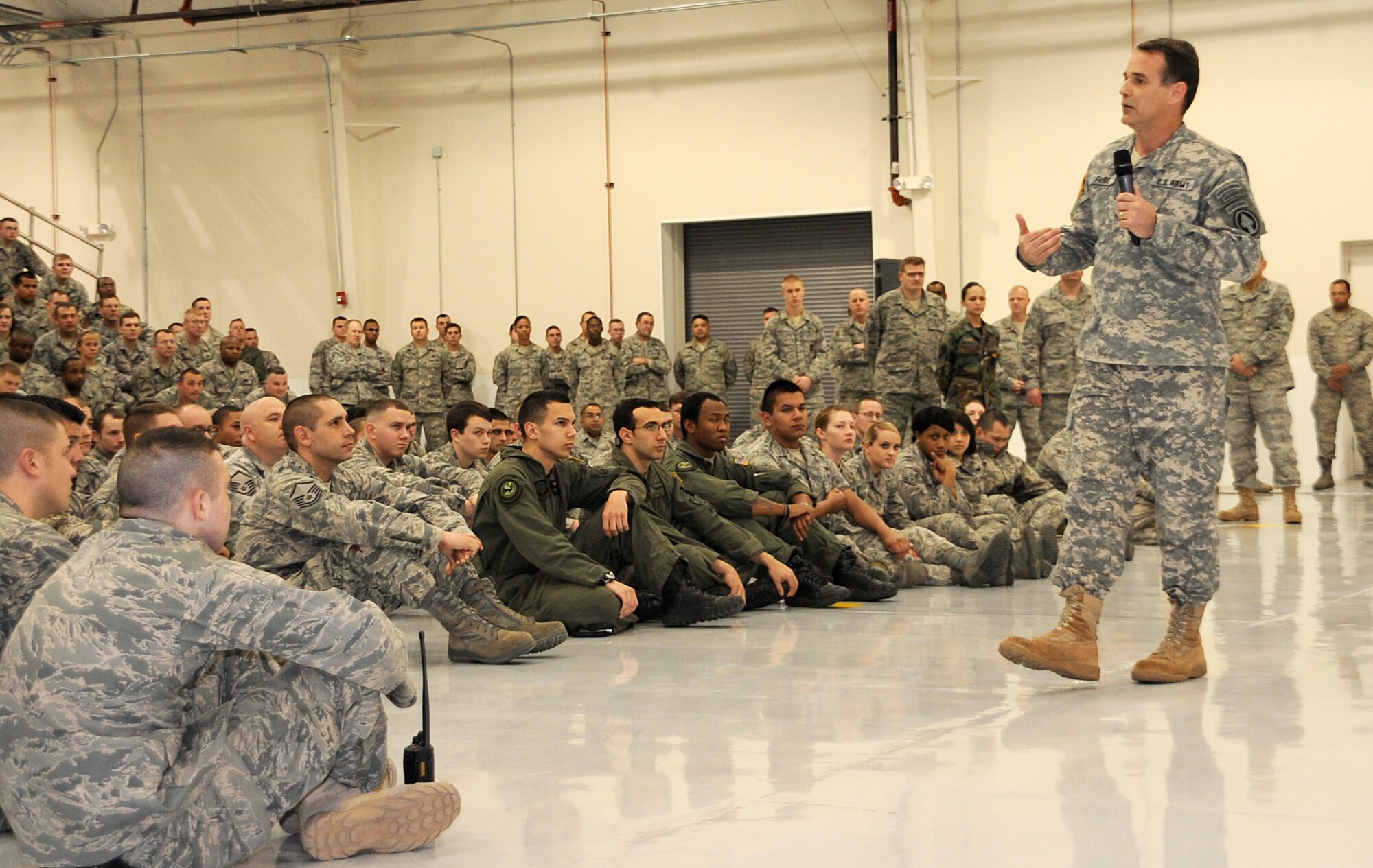 Command Sgt. Maj. James C. Faris, Joint Special Operations Command senior NCO, visits Airmen at Cannon Air Force Base, N.M. March 2. He told Airmen of the importance of Air Force Special Operations Command what roles AFSOC plays in the war on terrorism. (U.S. Air Force photo by Airman 1st Class Maynelinne De La Cruz)
