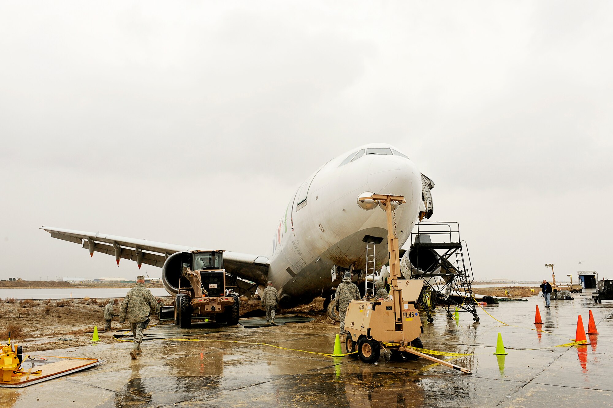 An Airbus A300 rests on the taxiway after its crew preformed an emergency landing March 3, 2010, at Bagram Airfield, Afghanistan. (U.S. Air Force photo by/Tech. Sgt. Jeromy K. Cross)




