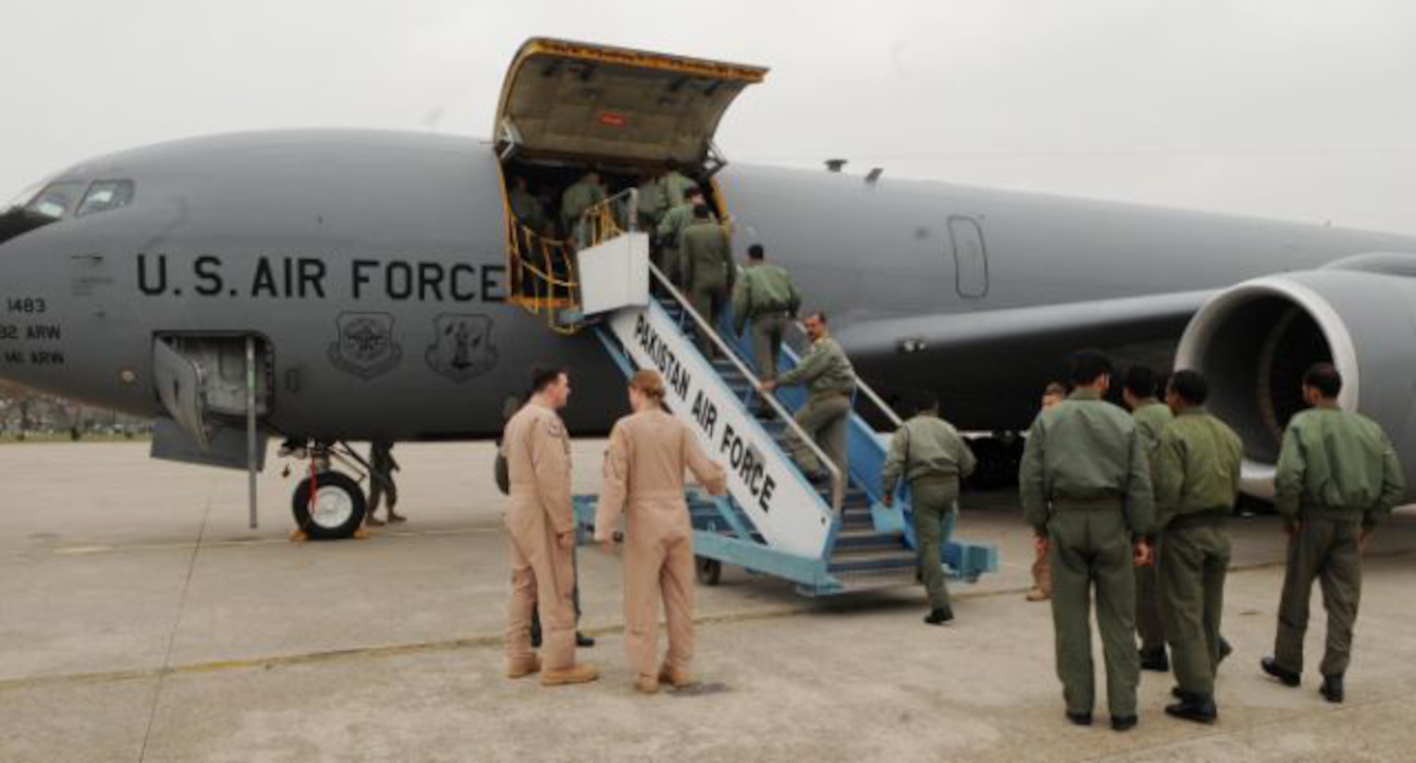 Forward deployed U.S. Air Force pilots and aircrews from the 22nd Expeditionary Air Refueling Squadron arrived at Pakistan Air Force Base Chaklala March 3 to conduct an information exchange on air refueling operations with their Pakistan air force hosts.  The exchange is part of an on-going effort to enhance cooperation and develop the air refueling capabilities of both nations.