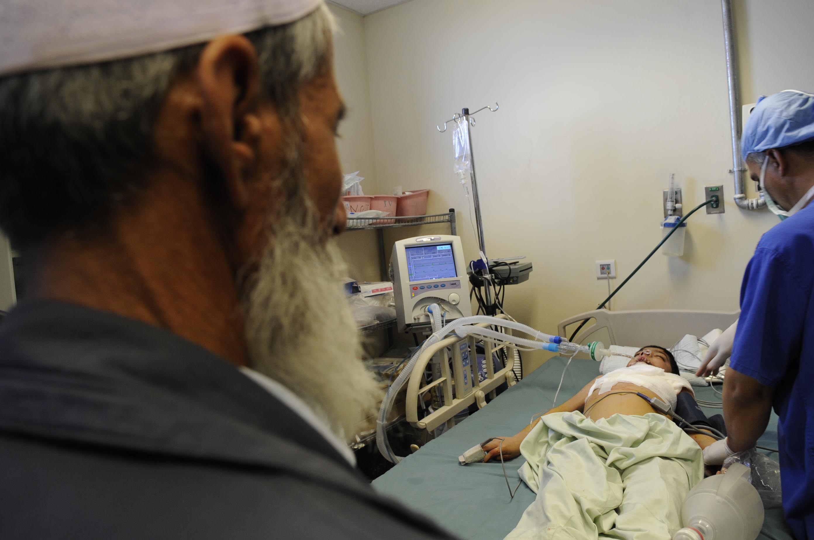 American, Afghan docs begin surgical process for young burn victim