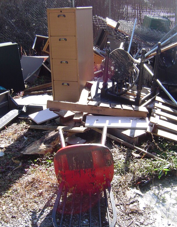 The Right And Wrong Way To Dispose Of Personal Refuse Joint Base