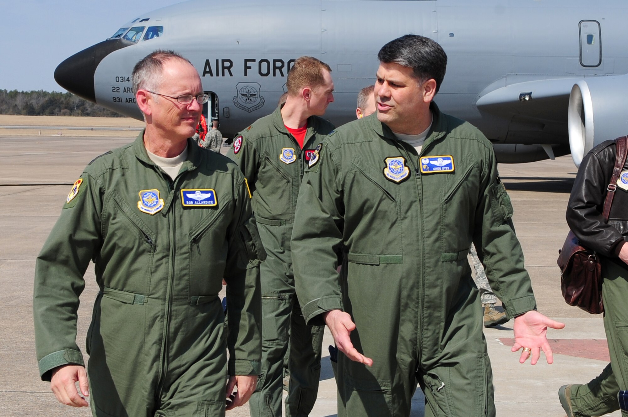 Lt. Gen. Robert R. Allardice, 18th Air Force commander, is greeted by Col. Greg Otey, 19th Airlift Wing commander, March 5 upon his arrival to Little Rock Air Force Base. General Allardice met with Airmen stationed here to discuss upcoming inspections and unit readiness. (U.S. Air Force photo by Senior Airman Steele C. G. Britton)