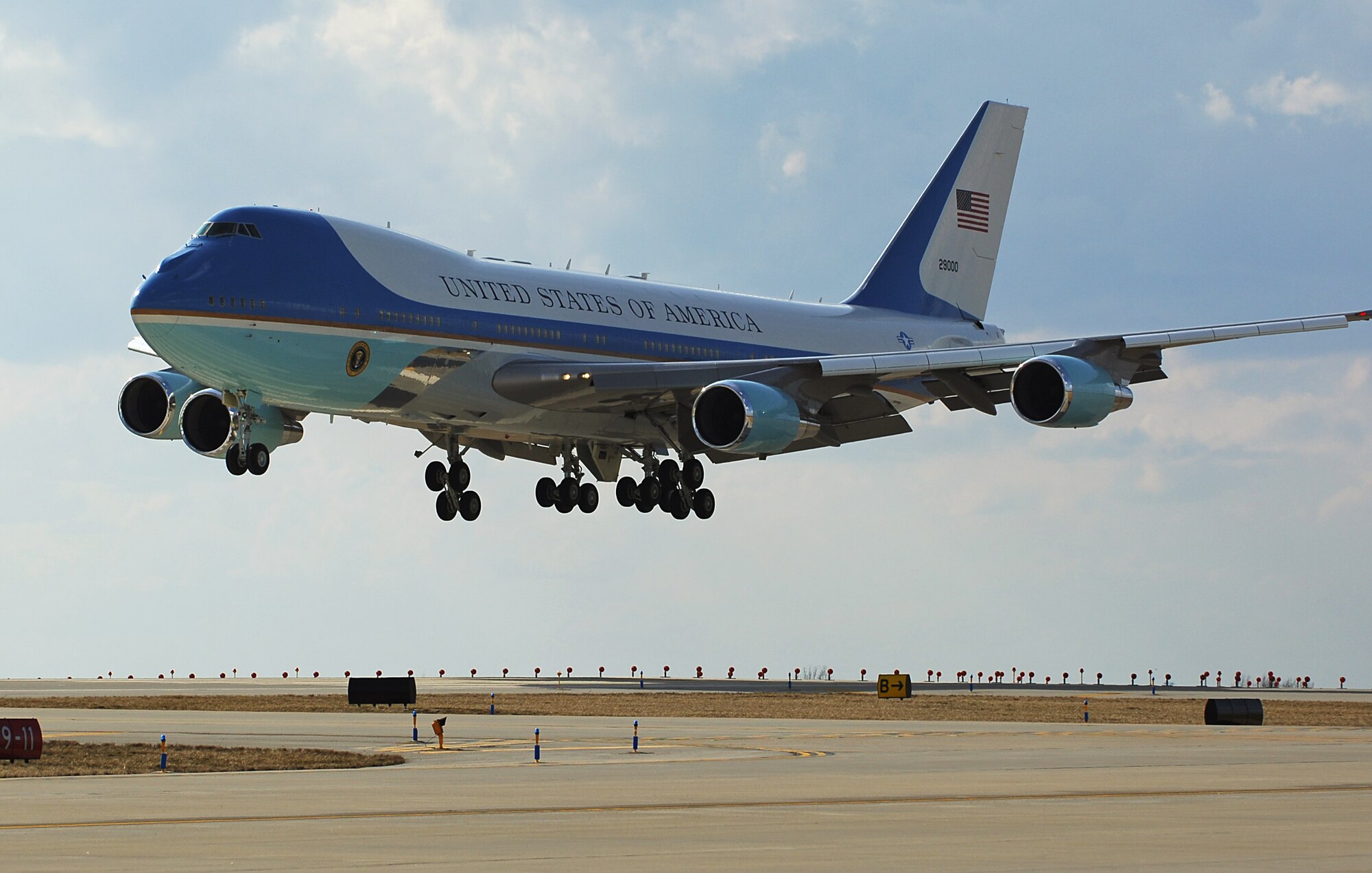 SCOTT AIR FORCE BASE, Ill. -- Air Force One approaches the runway at St. Louis – Lambert International Airport carrying President Barack Obama March 10, 2010. Airmen from the 375th Logistics Readiness Squadron and the 932nd Maintenance Squadron provided refueling and vehicle maintenance support to Air Force One for the president’s visit to St. Louis. (U.S. Air Force photo by Senior Airman Ryan Crane)