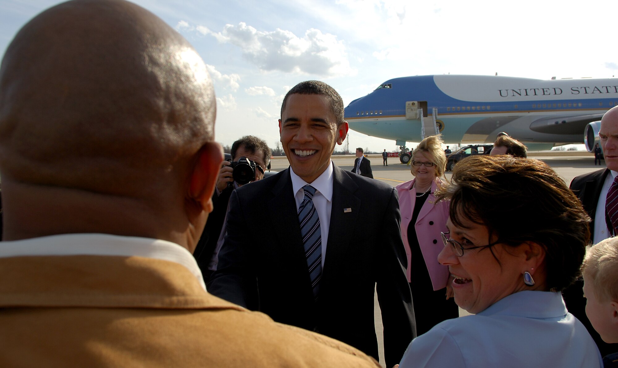 SCOTT AIR FORCE BASE, Ill. -- President Barack Obama greets Senior Master Sgt. Victor Dorsey, 618th Tanker Airlift Control Center, March 10, 2010 at St. Louis - Lambert International Airport. Airmen from the 375th Logistics Readiness Squadron and the 932nd Maintenance Squadron provided refueling and vehicle maintenance support to Air Force One for the president’s visit to St. Louis.  (U.S. Air Force photo by Senior Airman Ryan Crane)