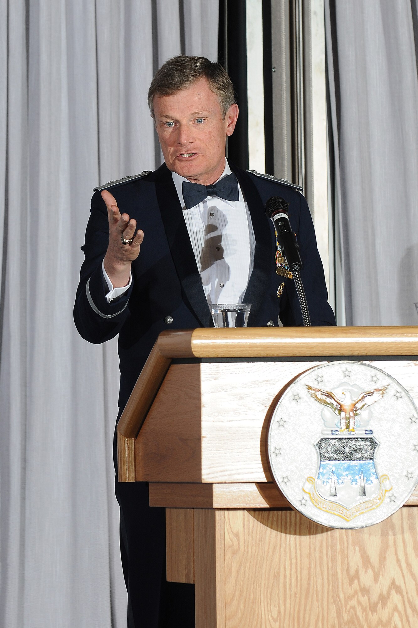 Retired Maj. Gen. Irving Halter Jr. speaks at the Air Force Academy Annual Awards Banquet March 6, 2010. General Halter was the Academy's vice superintendent from June 2005 to September 2006. (U.S. Air Force photo/Rachel Boettcher)