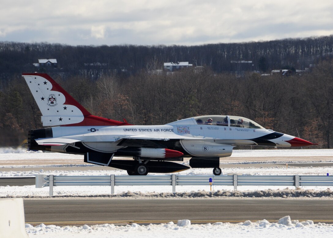The Thunderbird #8 - advance pilot, Major Tony Muthare
