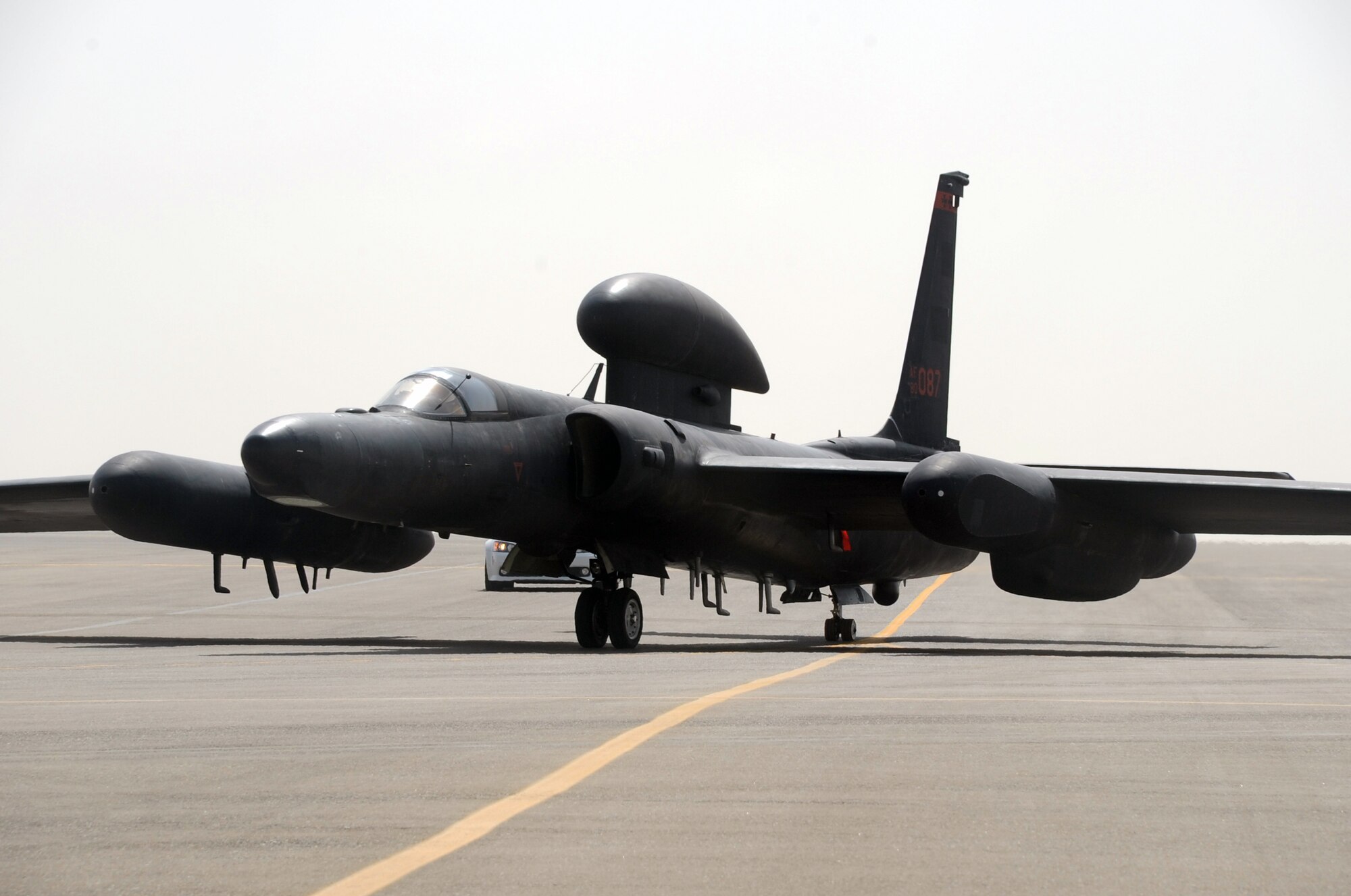 Maj. William Gottenberg, U-2 pilot with the 99th Expeditionary Reconnaissance Squadron,steers a U-2 Dragon Lady in to park after completing his 100th combat mission in the U-2 from a non-disclosed base in Southwest Asia on March 9, 2010. Major Gottenberg is deployed from Beale Air Force Base, Calif., and his hometown is Rocklin, Calif. (U.S. Air Force Photo/Master Sgt. Scott T. Sturkol/Released)