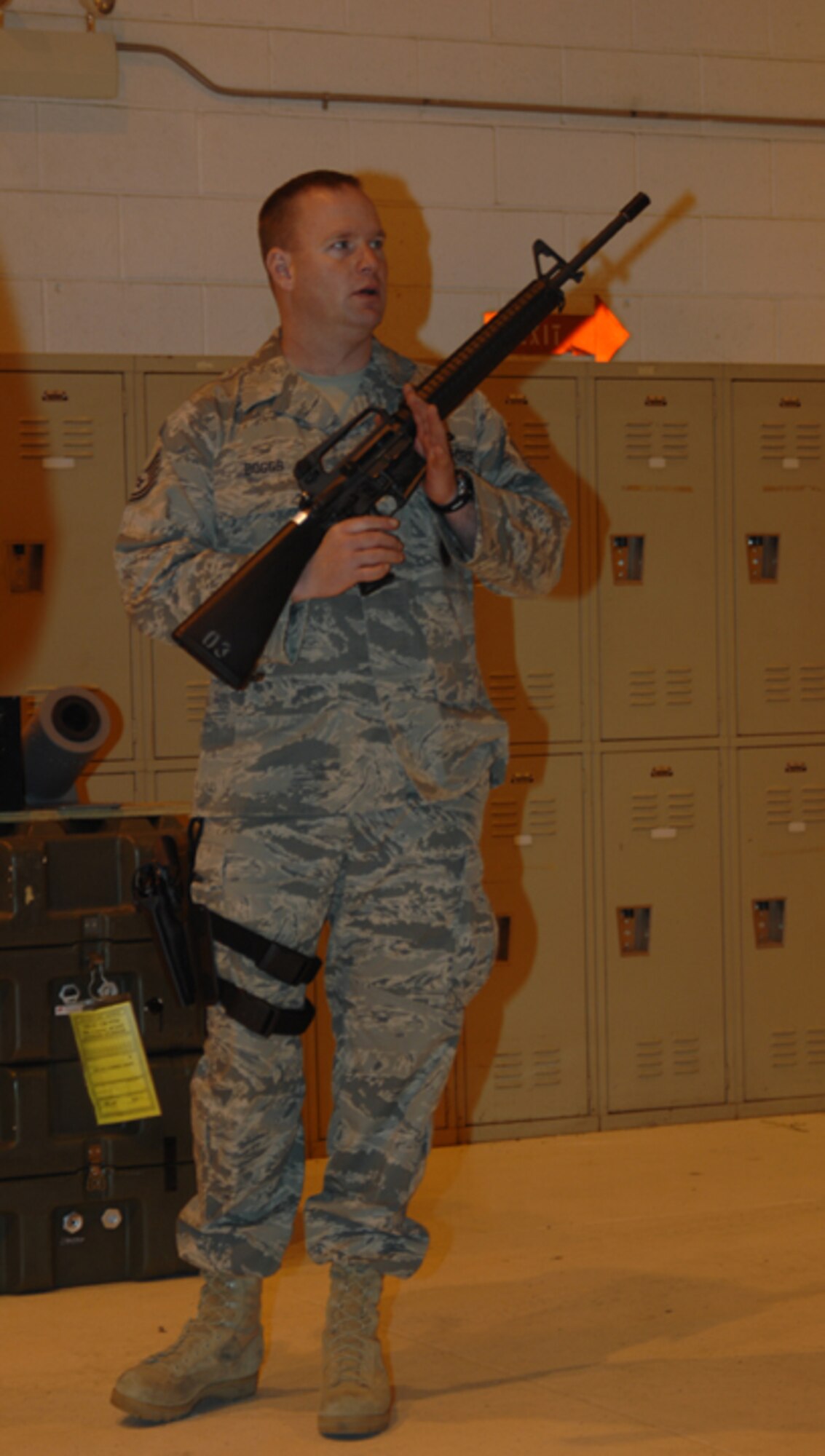 GRISSOM AIR RESERVE BASE, Ind., -- Tech. Sgt. Timothy Boggs, a member of the 434th Security Forces squadron, provides instruction on the M-16.  (U.S. Air Force photo/Senior Airman Carl Berry)
