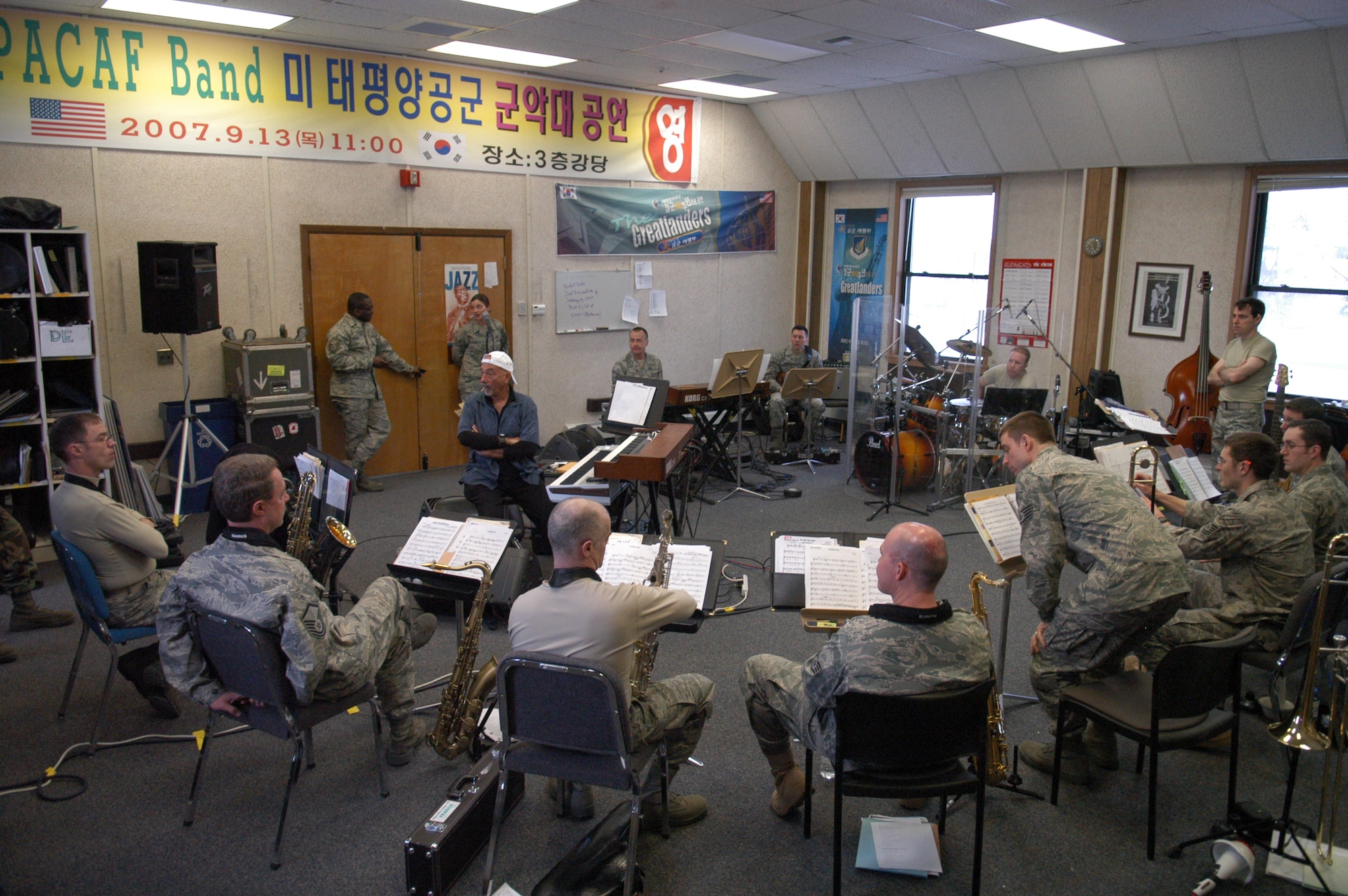 ELMENDORF AFB, Alaska -- The Greatlanders jazz band in rehearsal with fusion keyboardist Tom Coster.  Mr Coster was a guest of the USAF band of the Pacific Alaska recently, giving the band a week-long master class and also performing a concert with them in Anchorage.  (U.S. Air Force photo by SSgt Troy Griffin)
