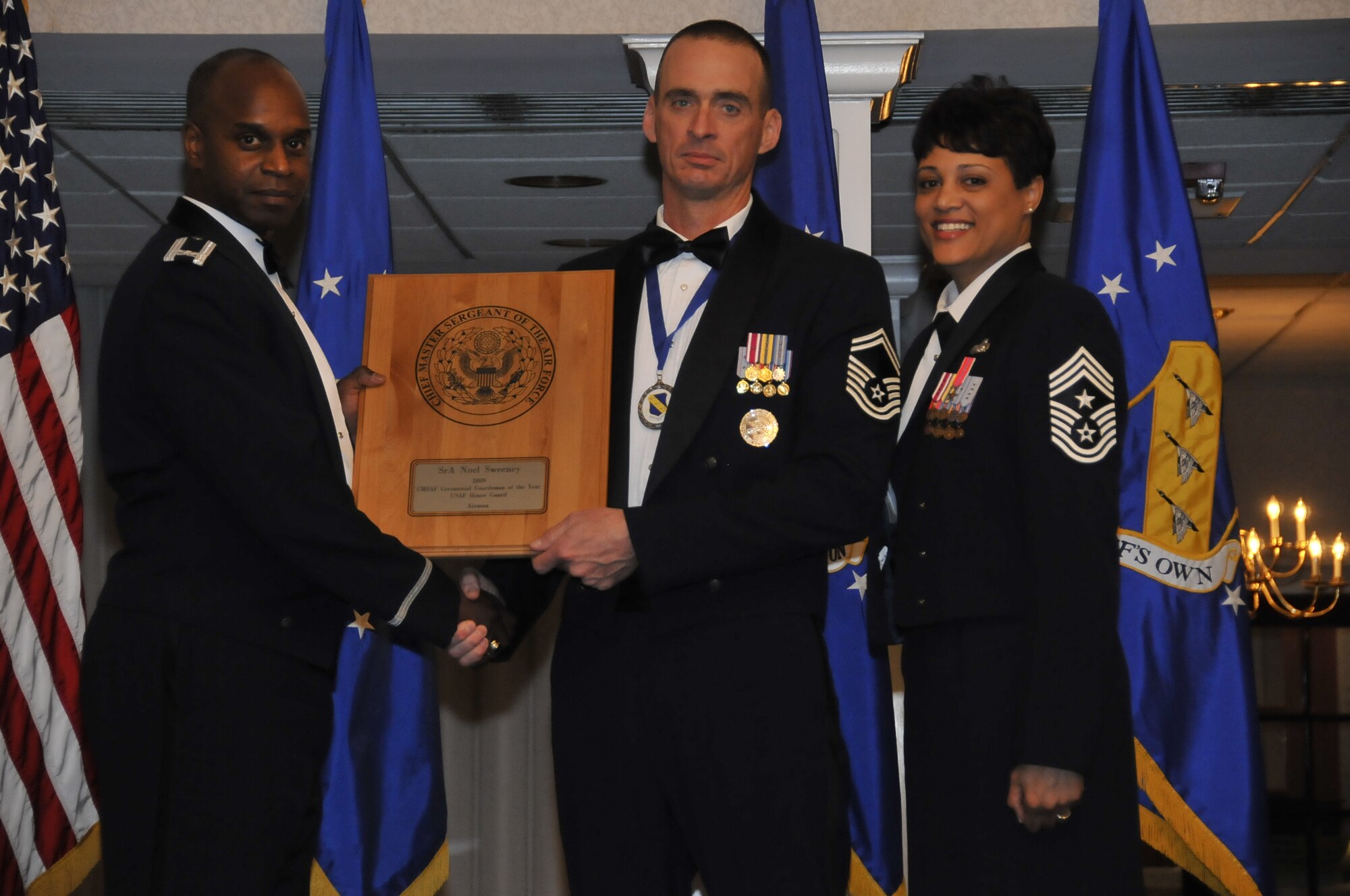 Outstanding Ceremonial Guardsman of the Year:  Senior Master Sgt. Edward A. Dyson. (U.S. Air Force photo by Senior Airman Marleah Miller)
