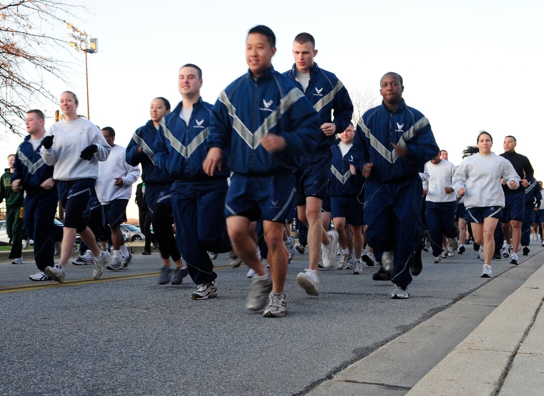 Members across Joint Base Andrews participate in the “Lucky Charm” 5K run March 17, 2010. The 316th Force Support Squadron hosted the run in honor of Saint Patrick’s Day.  (U.S. Air Force photo/Staff Sgt. Keyonna Fennell)