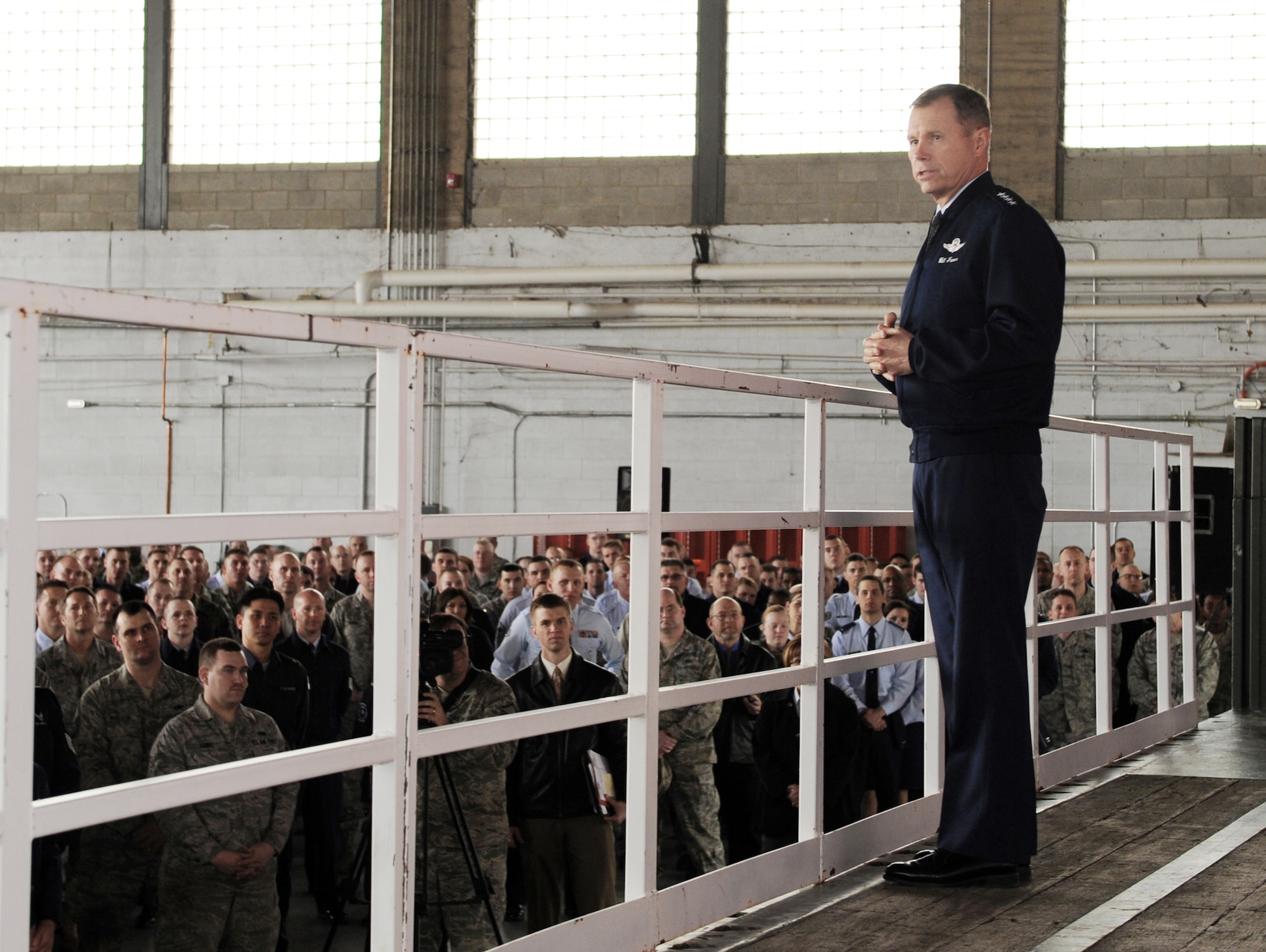 Gen. William M. Fraser III speaks to Airmen at a commander's call during his visit March 8, 2010, to Mountain Home Air Force Base, Idaho. General Fraser is the commander of Air Combat Command. (U.S. Air Force photo/Airman 1st Class Debbie Lockhart)