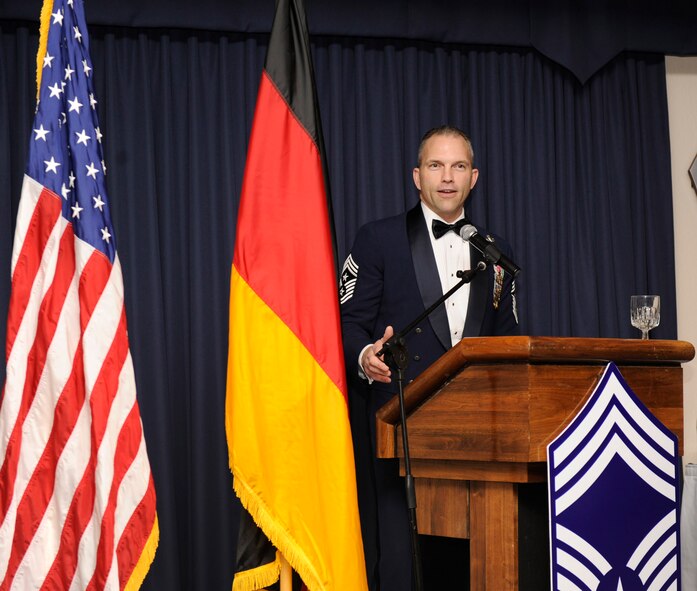 HOLLOMAN AIR FORCE BASE, N.M. -- The command chief of Air Combat Command, Chief Master Sgt. Martin Klukas, speaks during the annual Chief Recognition Ceremony recognizing five of Holloman's newly promoted chief master sergeants. During the ceremony, he spoke about some of his experiences that led him to believe "every day is a bonus," and stressed the importance of family in reaching the top one percent of the enlisted ranks.(U.S. Air Force photo by Airman 1st Class Eileen Payne)