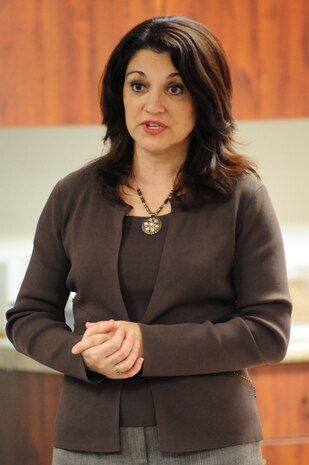 NELLIS AIR FORCE BASE, Nev. -- Nutritionist Aminta Martinez discusses nutrition facts with attendants of the Le Cordon Bleu cooking demo held at the Health and Wellness Center (HAWC), March 11, 2010.  The cooking demo is  one of three events that the Nellis AFB nutrition department is hosting to promote National Nutrition Month during March.  (U.S. Air Force Photo by Staff Sgt. William P. Coleman/RELEASED)