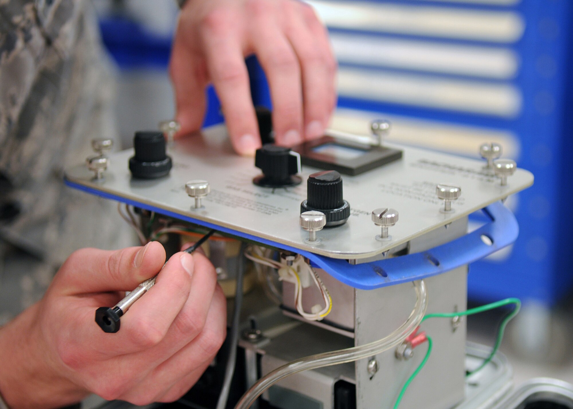 31st Maintenance Squadron Precision Measurement Equipment Laboratory processes more than 700 products a month. PMEL Airmen ensure all gears used to support weapon systems throughout southern Italy are safe, accurate and reliable. (U.S. Air Force photo/Senior Airman Taylor L. Marr) 
 
