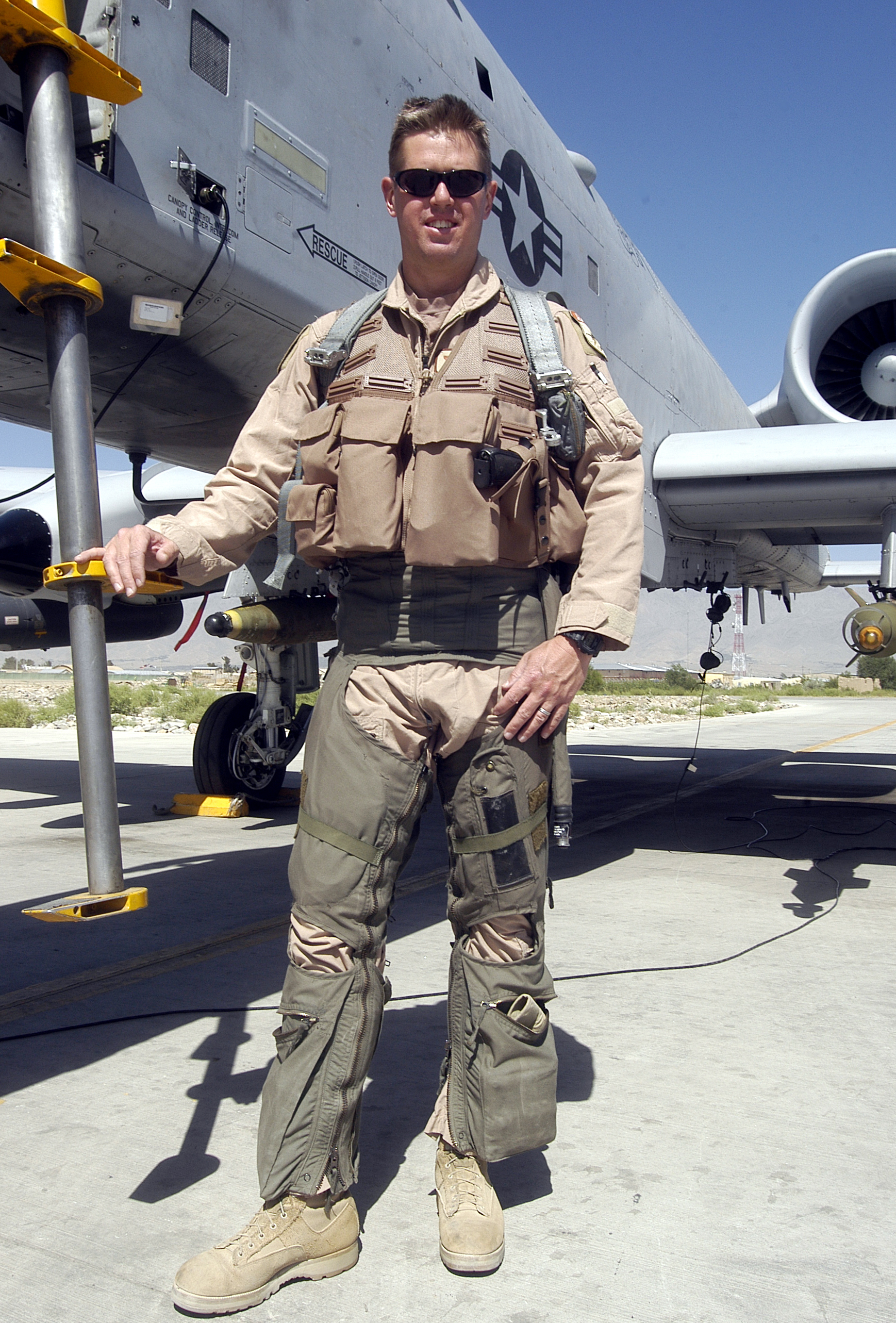 A 10 warthog cockpit : r/modelmakers