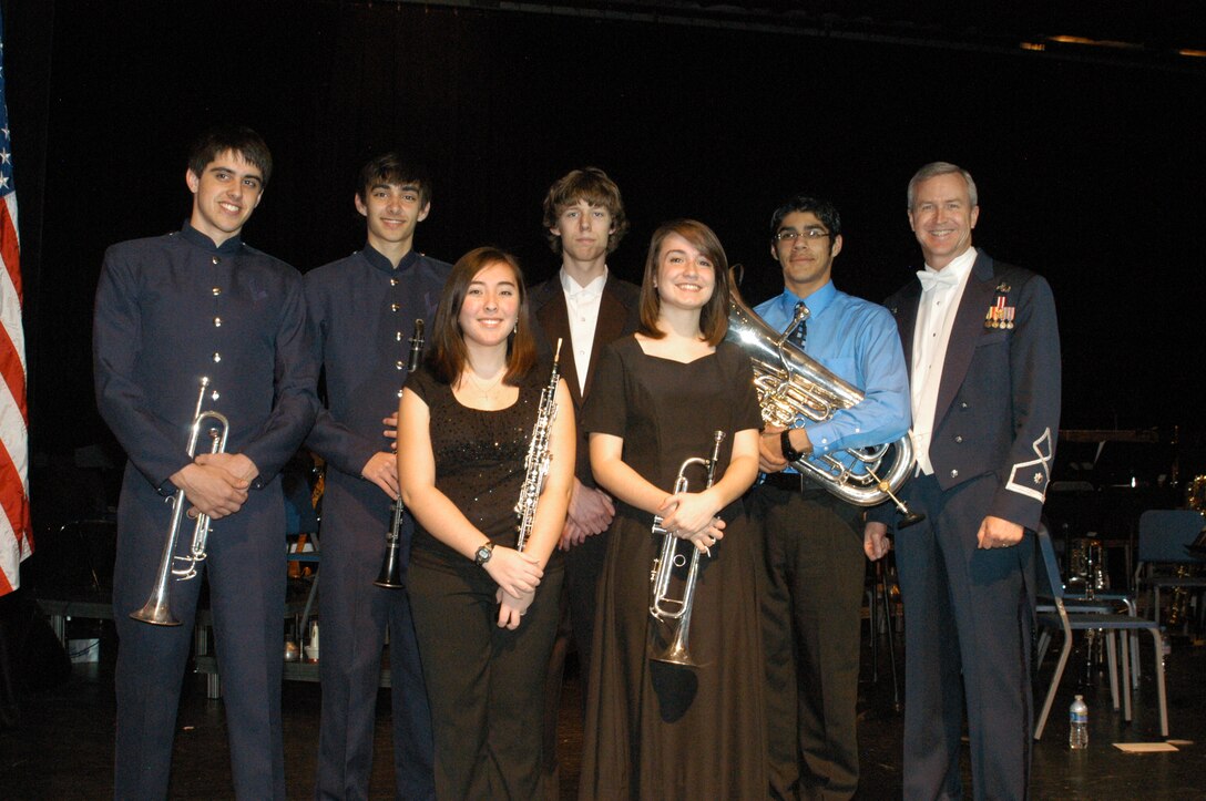Rosenberg, TX students and Lt Col Larry H. Lang