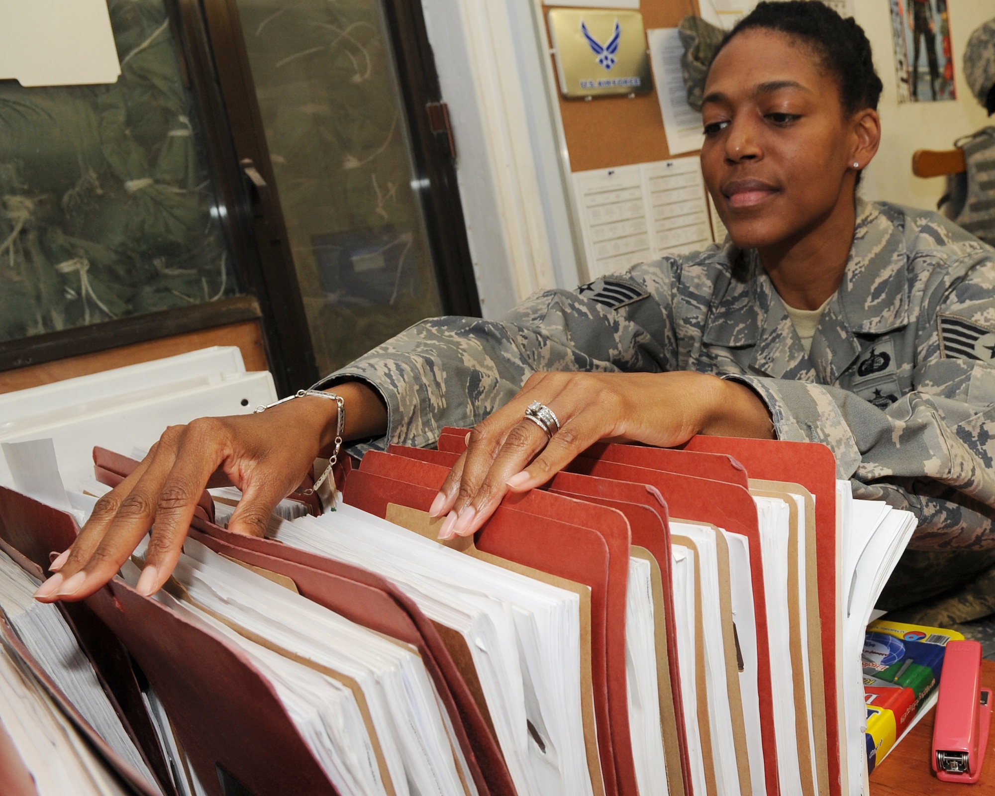Tech. Sgt. Dana Jones, Joint Contracting Command – Iraq contracting officer, awards a contract on Kirkuk Regional Air Base, Iraq on March 24, 2010.  The JCC contracting officers act as business advisors for units regarding contract purchases.   Sergeant Jones is deployed from Minot AFB, N.D.   (U.S. Air Force photo/Staff Sgt. Tabitha Kuykendall/Released)