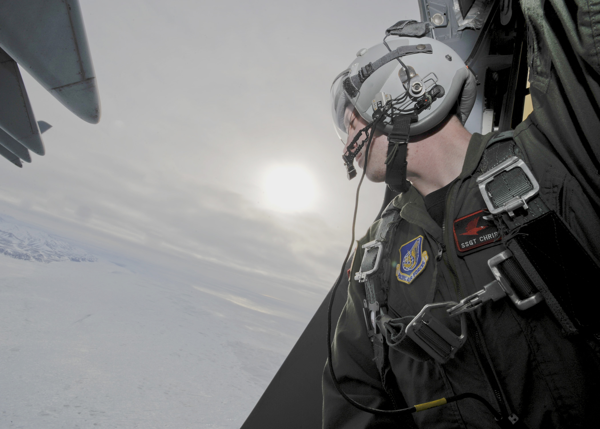 Elmendorf Airmen complete airdrop using 3D weather technology > Air Force > Article Display