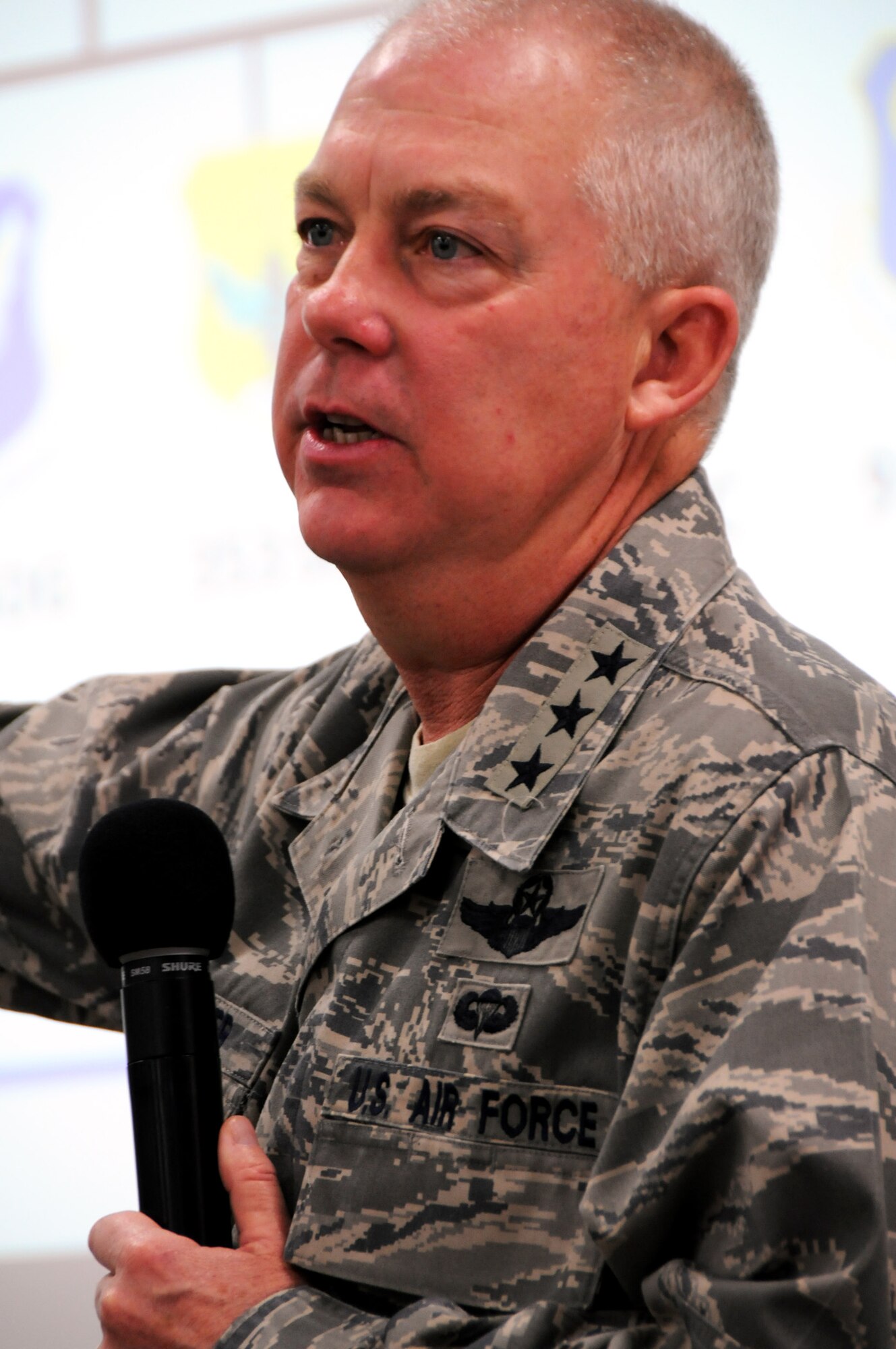 Lt. Gen. Donald Wurster, Air Force Special Operations Command commander, addresses members of the 919th Special Operations Wing May 1 at Duke Field.  The general spoke about current special operations requirements and where the command and its wings will be in the future.  (U.S. Air Force photo/Tech. Sgt. Samuel King Jr.)
