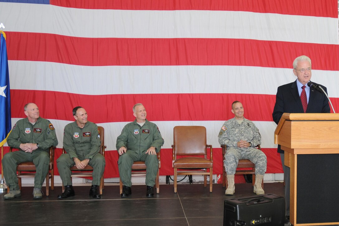 U.S. Representative Leonard Boswell, Third Congressional District of Iowa, spoke to the group of distinguished visitors and the Airman of the 132nd Fighter Wing assembled for the Wing?s twelfth Change of Command Ceremony in its 70 year history. Col. Mark ?Eddie? Hammond relinquishes command to Col. William Drew ?Toto? DeHaes during the ceremony held May 1, 2010, at the 132nd Fighter Wing, Iowa Air National Guard base in Des Moines. (right to left, Congressman Boswell, Brig. Gen. Tim Orr, Adjutant General Iowa National Guard, Col. William Drew DeHaes, 132nd Fighter Wing, Commander Select, Brig. Gen Gregory Schwab, Assistant Adjutant General, Air Component, Iowa National Guard, Col. Mark Hammond, 132nd Fighter Wing, Commander)(U.S. Air Force photo/Senior Master Sgt. Tim Day)(Released)    