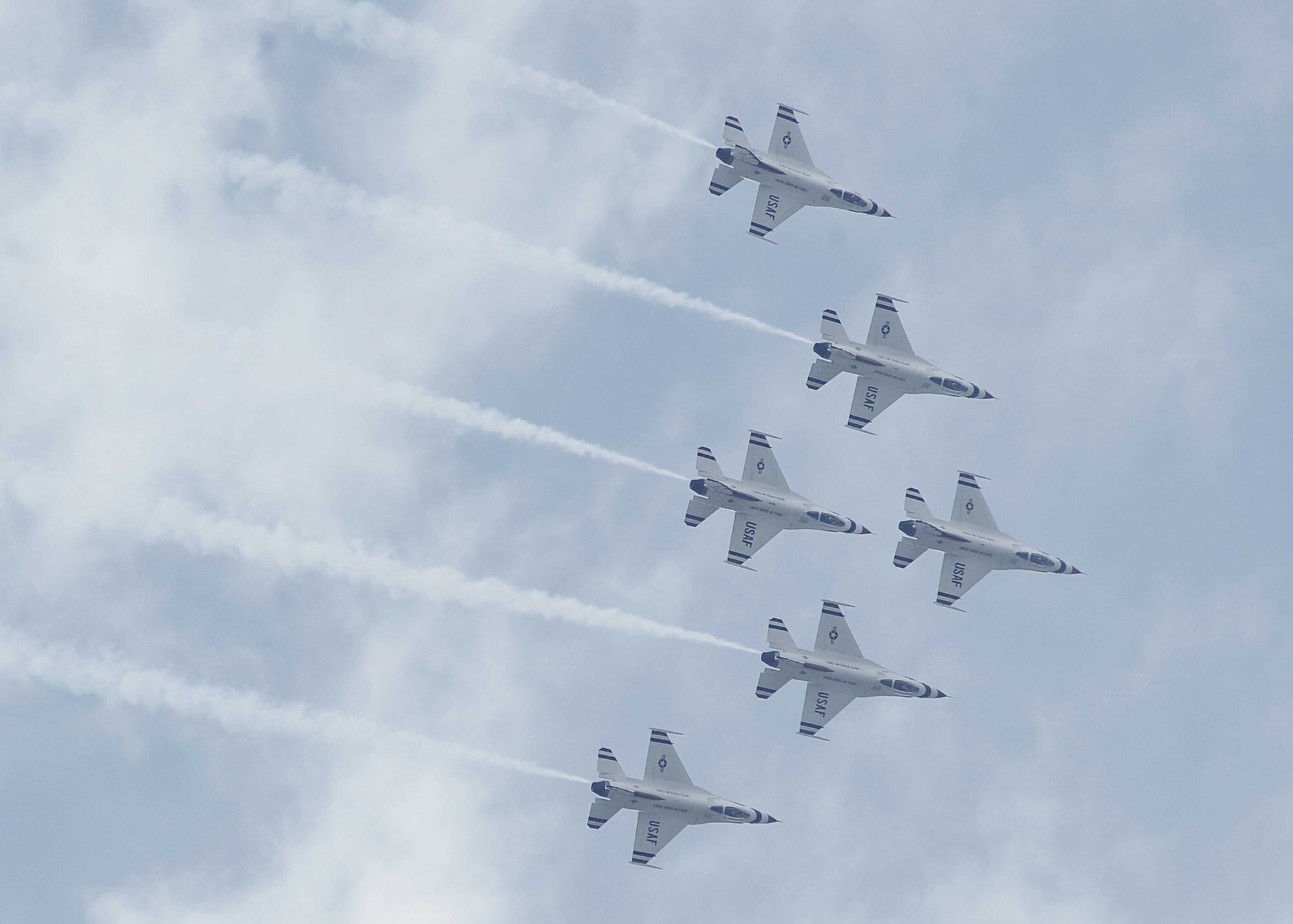 DYESS AIR FORCE BASE, Texas-- The United States Air Force Thunderbirds fly high in formation during the Delta Roll as they perform for more than 30,000 spectators during the Dyess Big Country air fest here, May 1. The Big Country air fest is held every other year on Dyess Air Force Base and features various aircraft performances as well as static displays. The air fest is held to bring the Abilene and Dyess communities together to demonstrate the capabilities of the Air Force. (U.S. Air Force photo/ Senior Airman Stephen Reyes)
