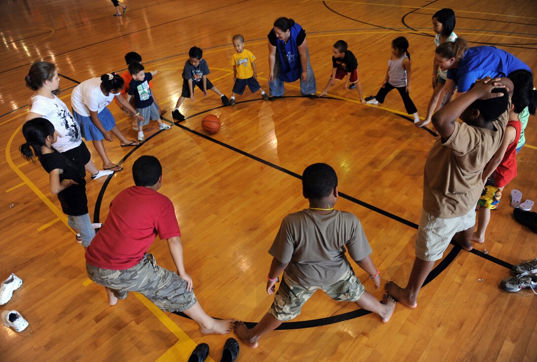 The Fleet and Family Support Center organize games for children to pass the time at a  gym at Naval Support Activity Mid-South in Millington, Tenn., May 3, 2010. 