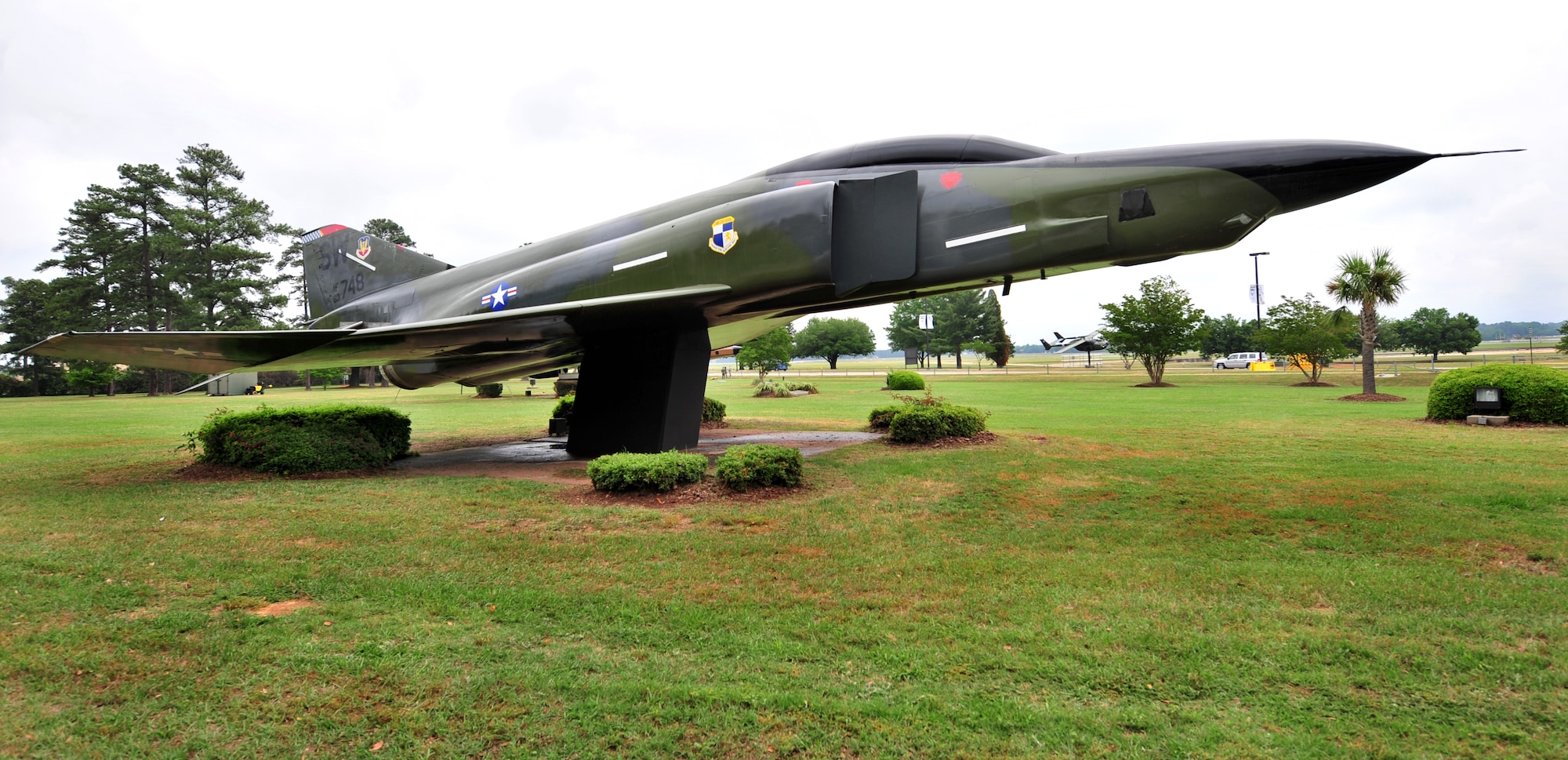100504-F-8430J-022
SHAW AIR FORCE BASE, S.C. -The aircraft on display is an RF-4C, serial number 63-7748, near the main gate May 4, 2010. The markings are from the 363rd Tactical Reconnaissance Wing, later the Tactical Fighter Wing, which flew the RF-4C at Shaw Air Force Base during 1965-1989. It is dedicated to troops who flew, maintained and supported the RF-4C at Shaw. This aircraft is on loan from the National Museum of the United States Air Force. (U.S. Air Force photo/Airman 1st Class Amber E. N. Jacobs)