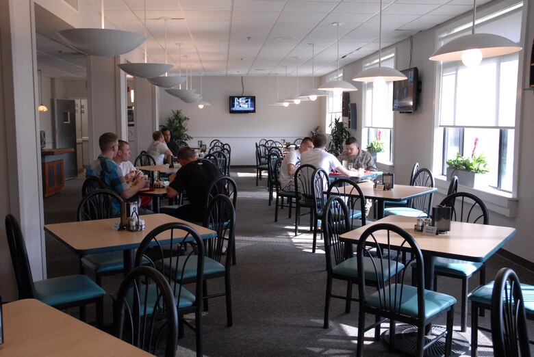 Reopened dining facility ready for business > Hurlburt Field > Article