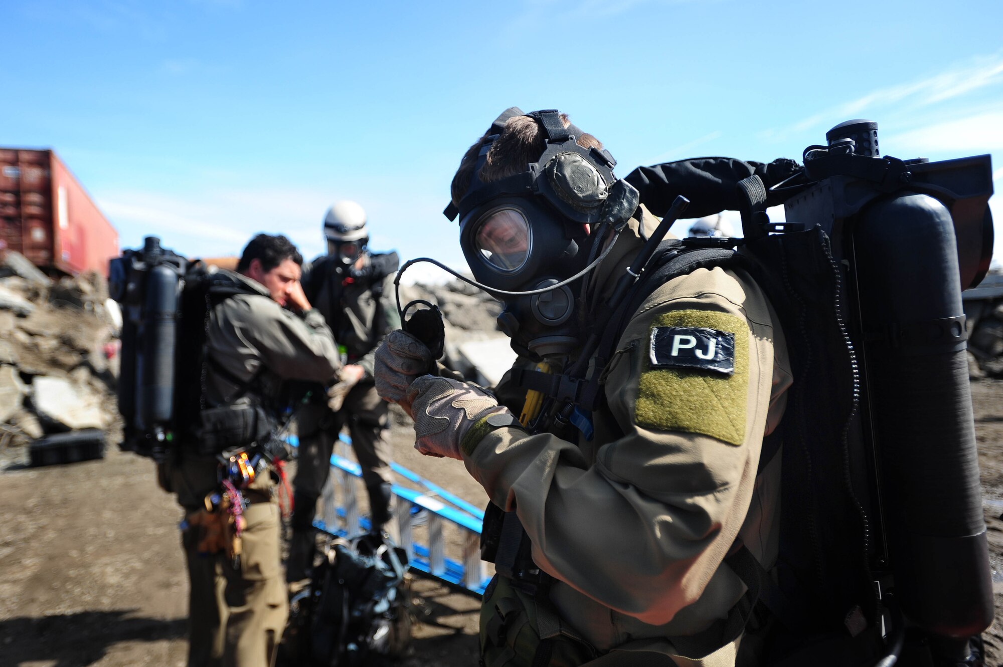 Members of the 212th Rescue Squadron ready their equipment prior to responding to an urban search and rescue mission as part of the training exercise Vigilant Guard in Anchorage, Alaska, Tuesday, April 27, 2010.

Vigilant Guard is an annual, disaster-based training scenario that tests the coordination of National Guard units with local, state, regional, and national disaster preparedness organizations. (U.S. Army photo by Sgt. 1st Class Jon Soucy)(Released)