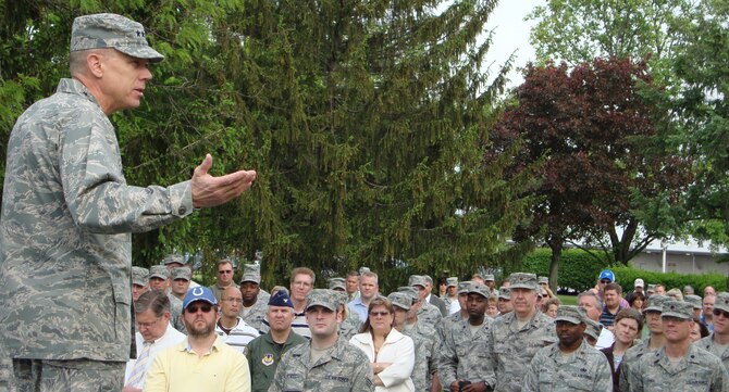Gen. Donald Hoffman, Air Force Materiel Command commander,
shares his thoughts on safety, well-being and the Air Force's Wingman Stand
Down at a Commander's Call outside the AFMC Headquarters building on May 7.
(U.S. Air Force photo/Michelle Eviston)