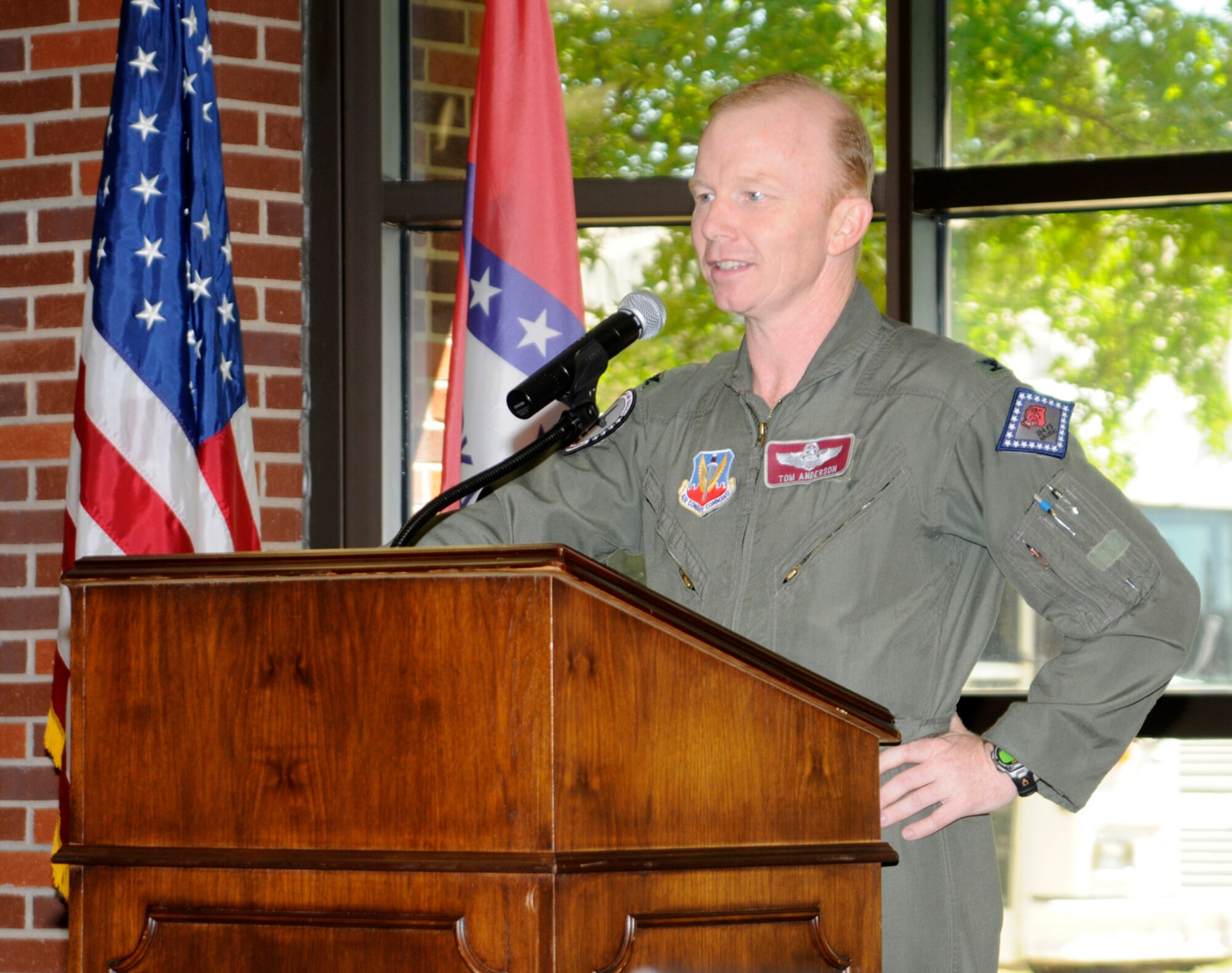 Col. Tom Anderson, 188th Fighter Wing commander, speaks to a group of retirees at the Arkansas National Guard Senior Leaders Conference held in Fort Smith, Ark., at Fort Chaffee Maneuver Training Center, the 188th Fighter Wing, and Armed Forces Reserve Center May 6, 2010. (Photo by Capt. Heath Allen/Arkansas National Guard Public Affairs)