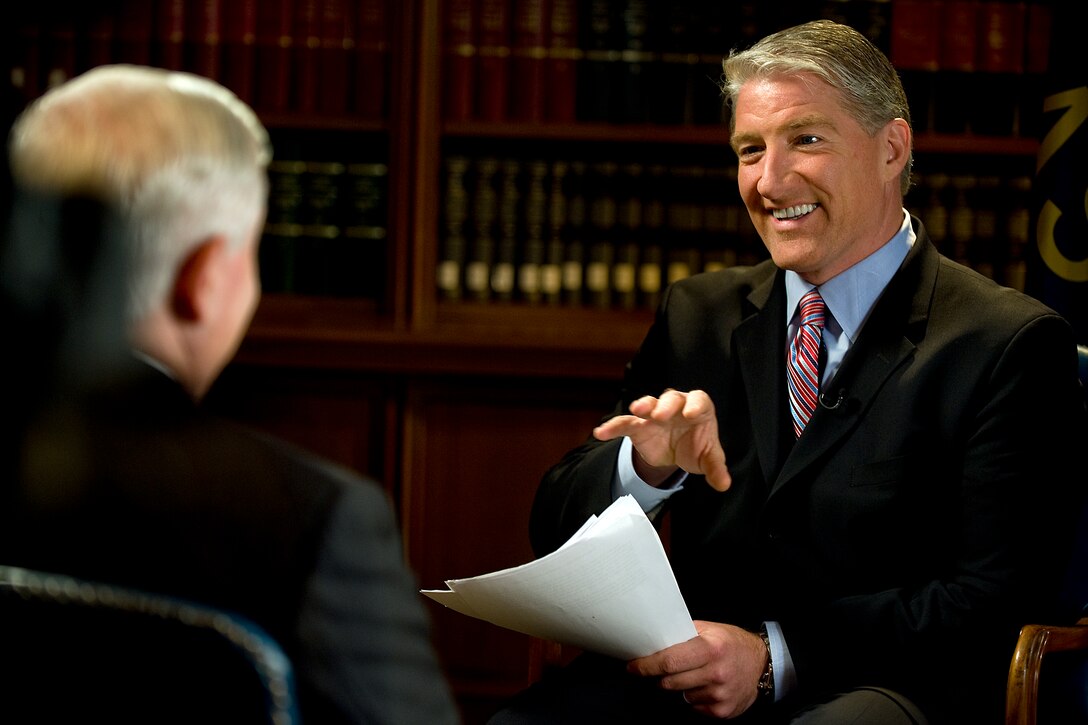 CNN anchor John King interviews Defense Secretary Robert M. Gates at the Eisenhower Presidential Library and Museum in Abilene, Kan., May 8, 2010. 
